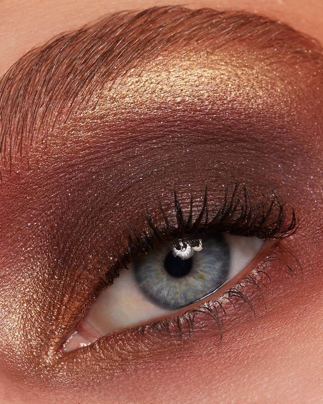 NARSさんのインスタグラム写真 - (NARSInstagram)「All eyes on yeux. Featuring St Germain Des Prés Eyeshadow Palette from The Claudette Collection and Climax Mascara. Tap to try it on.」1月17日 4時13分 - narsissist