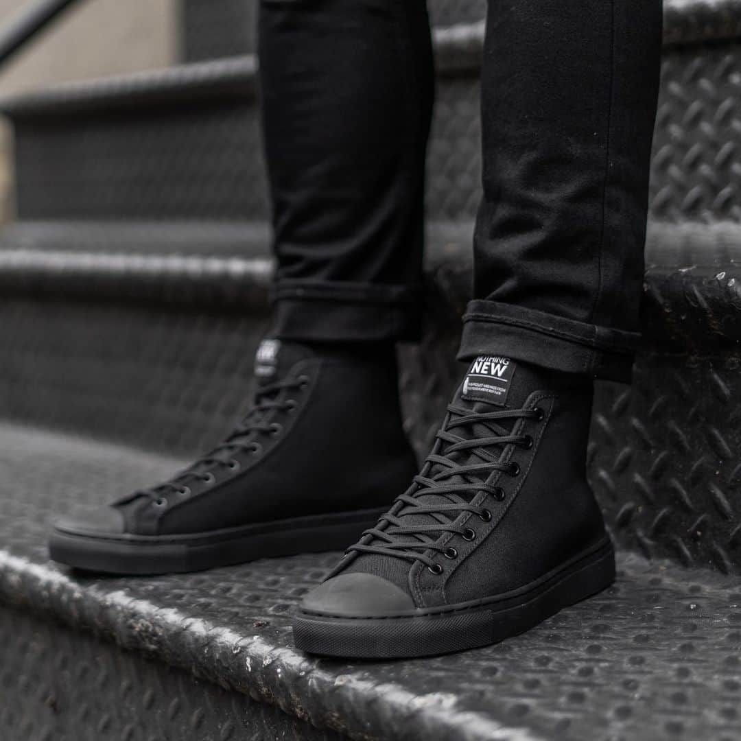 Daily Suitsのインスタグラム：「Blacked Out 100% Eco-Friendly @nothingnew」