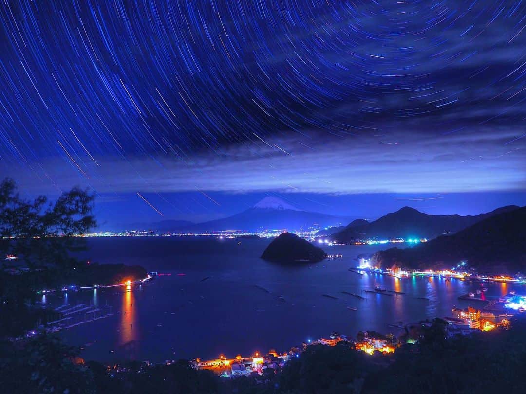 phantastic420のインスタグラム：「. 🤩🤩“Shizuoka” prefecture in Japan is a place where you can see the most “phantastic” Mt. Fuji🗻 in the world.🤩 #富士山 #mtfuji #japan #shizuoka  #phantastic420photography #mostphantasticmtfuji #selamatpagi  #goodmorning  #おはようございます  #สวัสดี 🙏#สวัสดีครับ 🙏🇹🇭😇😇😇😇😇🗻😇😇😇😇 🇹🇭#Thailand now 🤣#サワディーカップ 🙏#サワディー 🙏」