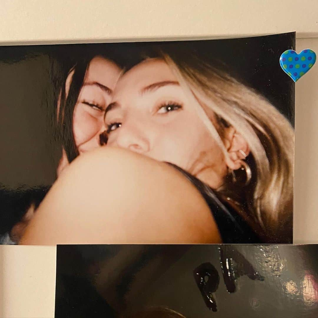 ノア・サイラスさんのインスタグラム写真 - (ノア・サイラスInstagram)「my best friend since 2009. (anyone who knows US knows how much we love  and would do anything for each other) you bring me the happiest of happy moments.  thank you thank you thank you for staying so true to who you are and not changing for anyone. that’s what i love most about you.  i admire you sooo much lexi gabbbbriiielllll - my brother for lifetimes before and after this one.  happiest of birthdays to you my baby 🥺🥺🥺🥺🥺 i wish i was with you today.  i love you SOOOOOO MUCHHHHHHH💔❤️❤️❤️❤️❤️❤️❤️❤️❤️❤️❤️❤️ @alexafrancesca」1月17日 4時54分 - noahcyrus