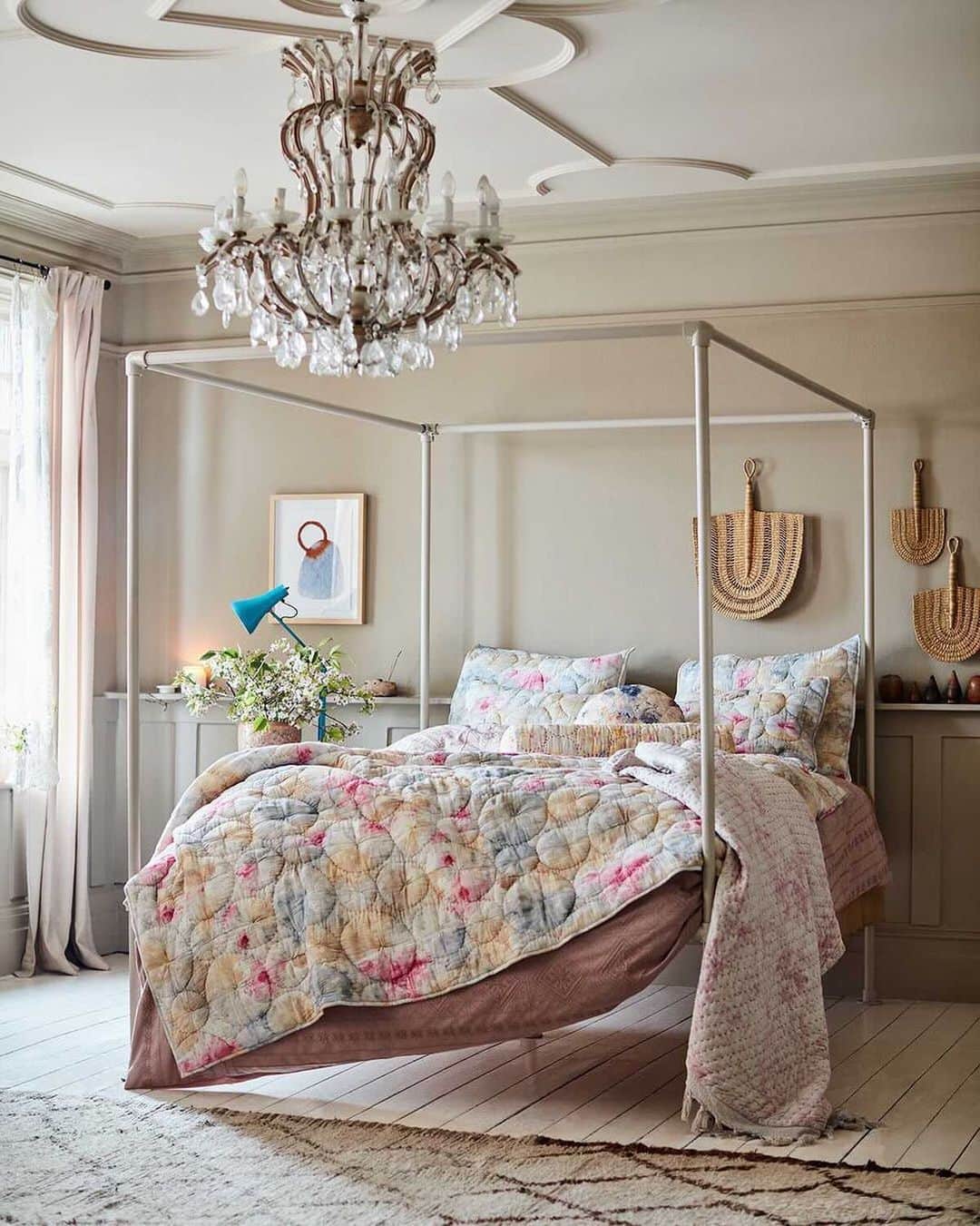 Anthropologieさんのインスタグラム写真 - (AnthropologieInstagram)「In a room as pretty as this one, sweet dreams are guaranteed ⭐ @AnthroLiving」1月17日 6時00分 - anthropologie