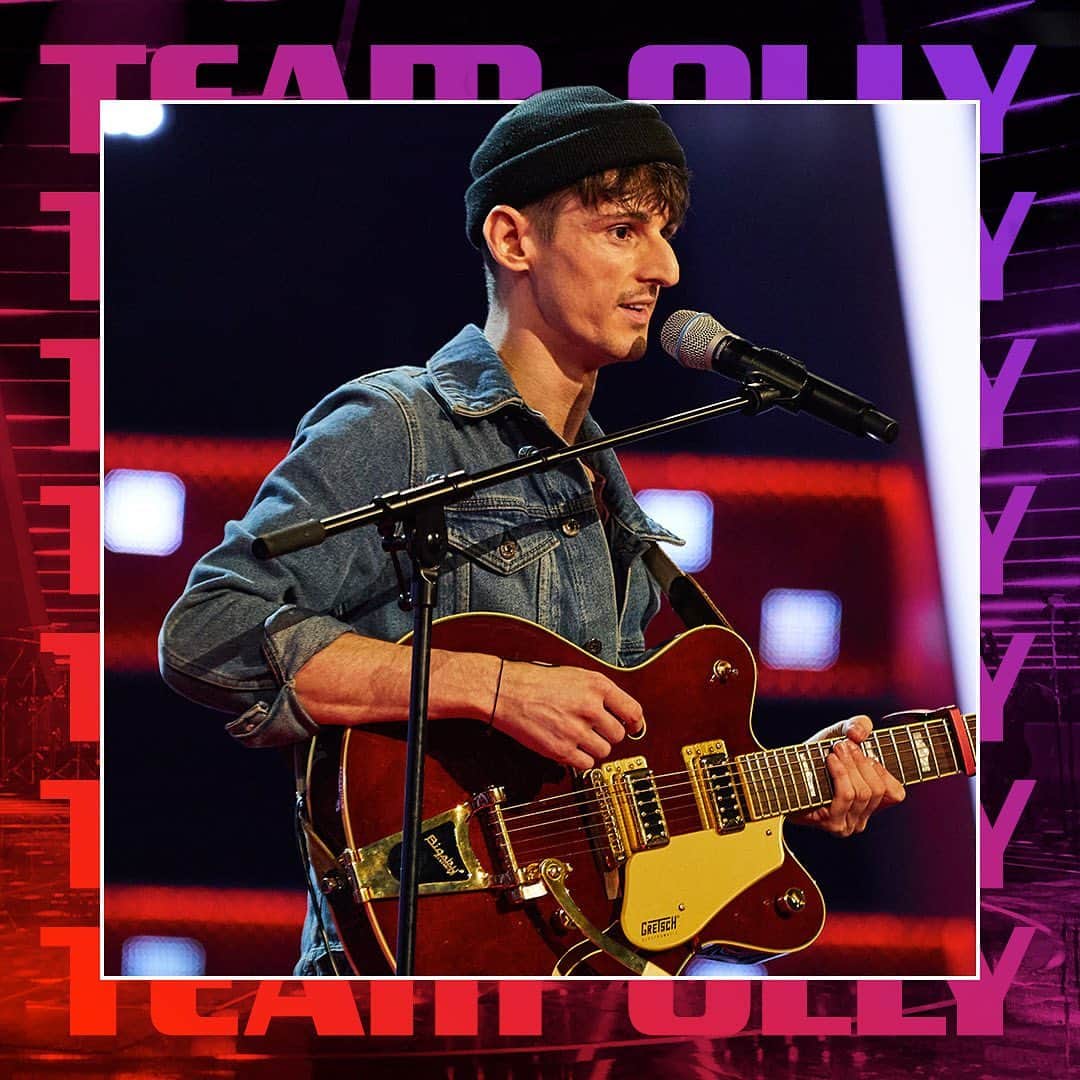 オリー・マーズのインスタグラム：「Time for this lad to be at the front NOT the back of the stage! Love this performance very much!! I left it a little late 🤪🥴 oops sorry @alexharrymusic but welcome to my team and I promise I won’t get you to sing Wonderwall 🤣」