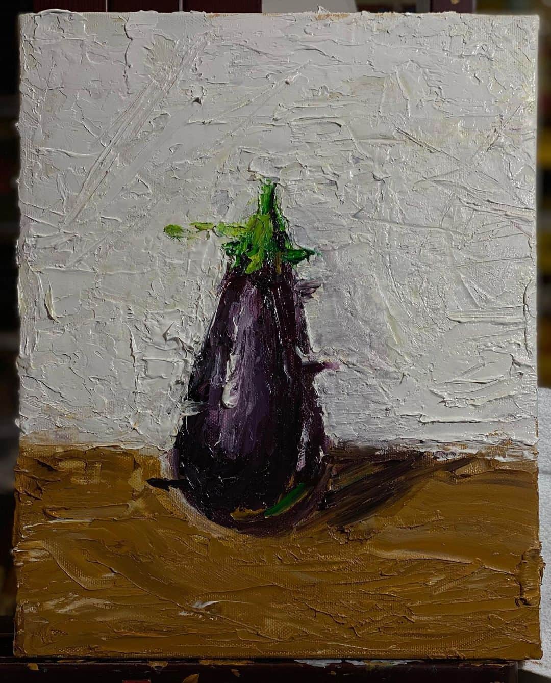 ZOEのインスタグラム：「2021.1.17 高校時代以来 人生2度目の油絵🎨  #油絵 #oilpainting  #茄子 #難しい」