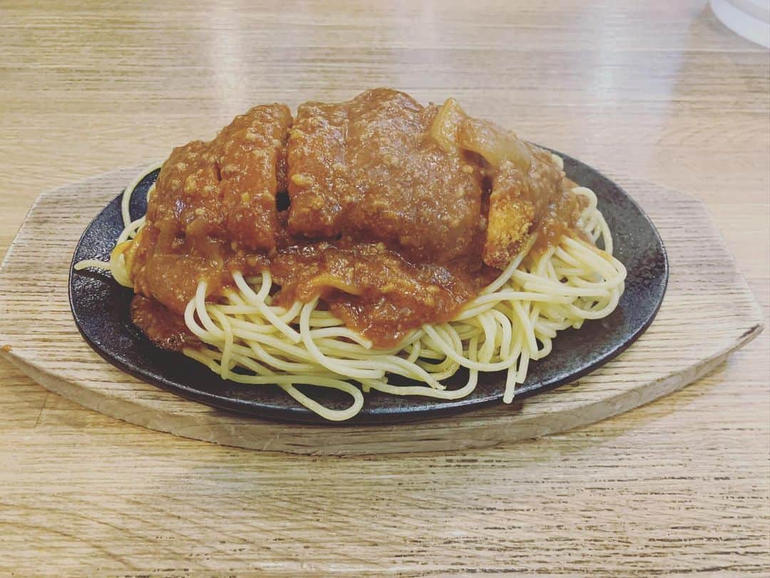 山本大希さんのインスタグラム写真 - (山本大希Instagram)「道東の名物グルメたち  ①勝手丼(釧路) ②エスカロップ(根室) ③スパカツ(釧路)  #勝手丼 #和商市場 #釧路 #根室 #北海道 #エスカロップ #スパカツ #泉屋 #名物 #名物料理 #youtube #youtuber #youtubechannel #youtuber好きな人と繋がりたい #youtubers #youtubevideos #海鮮丼 #道東 #道東グルメ #北海道 #hokkaido #hokkaidolove #hokkaidosgram #hokkaidolikers #hokkaidotrip #hokkaidofood #hokkaido_love」1月17日 16時59分 - youtuber_yamamoto