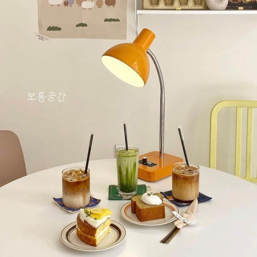 ハルハルさんのインスタグラム写真 - (ハルハルInstagram)「渡韓したら行きたい☕️延南洞カフェ7選  あんにょん！ ハルハル編集部のみみちゃんですꪔ̤̮ ♡  今回ご紹介するカフェはこちら☕️🍰  𓐄 𓐄 𓐄 𓐄 𓐄 𓐄 𓐄 𓐄 𓐄 𓐄 𓐄 𓐄 𓐄 𓐄 𓐄 𓐄 𓐄 𓐄 𓐄 𓐄 𓐄 𓐄 𓐄  📍PERT COFFEE（ @pert_coffee ） 📍of my butter（ @ofmybutter ） 📍연남다방（ @yeonnamdabang ） 📍작당모의（ @zakdangmoi ） 📍ance coffeeclub（ @ance.coffeeclub ） 📍BEFORE BLOOMING TEA（ @before.blooming ） 📍보통공간（ @bakeshop.botong ）  𓐄 𓐄 𓐄 𓐄 𓐄 𓐄 𓐄 𓐄 𓐄 𓐄 𓐄 𓐄 𓐄 𓐄 𓐄 𓐄 𓐄 𓐄 𓐄 𓐄 𓐄 𓐄 𓐄  営業時間や住所などの諸情報は公式ページからご確認ください◎ はやく渡韓できるようになってカフェ巡りしたいな〜🥺🥺  タメになると思ったら保存を忘れないでね♡ コメントなども励みになるのでお待ちしています！  𓐄 𓐄 𓐄 𓐄 𓐄 𓐄 𓐄 𓐄 𓐄 𓐄 𓐄 𓐄 𓐄 𓐄 𓐄 𓐄 𓐄 𓐄 𓐄 𓐄 𓐄 𓐄 𓐄  今回の可愛いお写真は、 以下の方からお借りしています♡ ‌ Thanks for… ‌  @gnami____ さま @pinky_man　님 @momoko_daily　님 @_hee.nah_11　님 @ssovely_102　님 @cal_haruka　さま @i___am___shiho　さま  #ハルスタ や #ハルハル をタグ付けしていただくと、 ハルハルの記事やInstagramに投稿させていただくために ハルハルからご連絡させていただく場合がございます  #하루스타 #하루하루 를 태그하시면 하루하루의 기사와 인스타그램에서 사용할 경우가 있습니다. 사용하기 전에 하루하루로부터 연락을 드리겠습니다.  𓐄 𓐄 𓐄 𓐄 𓐄 𓐄 𓐄 𓐄 𓐄 𓐄 𓐄 𓐄 𓐄 𓐄 𓐄 𓐄 𓐄 𓐄 𓐄 𓐄 𓐄 𓐄 𓐄  #韓国情報 #韓国カフェ #韓国カフェ巡り #韓国カフェ情報 #ソウルカフェ #ソウルカフェ情報 #ソウルカフェ巡り #韓国好きな人と繋がりたい #韓国好き #渡韓 #延南洞カフェ #延南洞グルメ #延南洞 #퍼트커피 #오브마이버터 #연남다방 #작당모의 #보통공간 #비포블루밍 #연남동카페 #앤스커피클럽」1月17日 17時00分 - haruharu_furyu