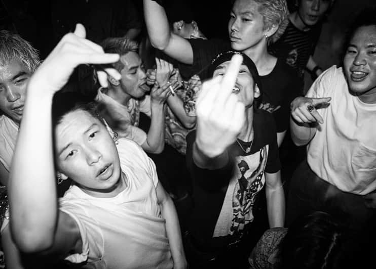 東京DANDYのインスタグラム：「I miss taking photos and meeting new people at parties like this. Haight Night, Basement Bar, Shimo Kitazawa (2016)   #tokyodandy #party #tokyo」