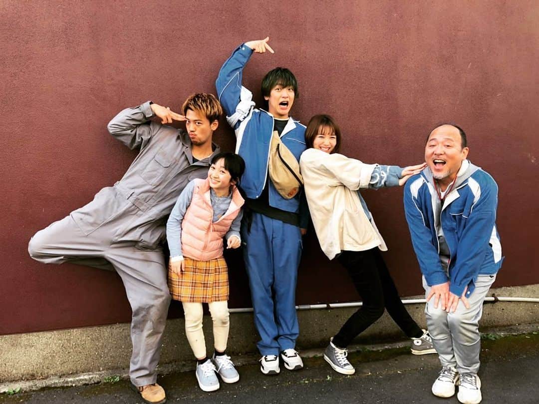 飯豊まりえのインスタグラム：「ついに 今夜22時30分から  ドラマ 君と世界が終わる日に  スタートです！  感想まってます！🧟‍♀️」