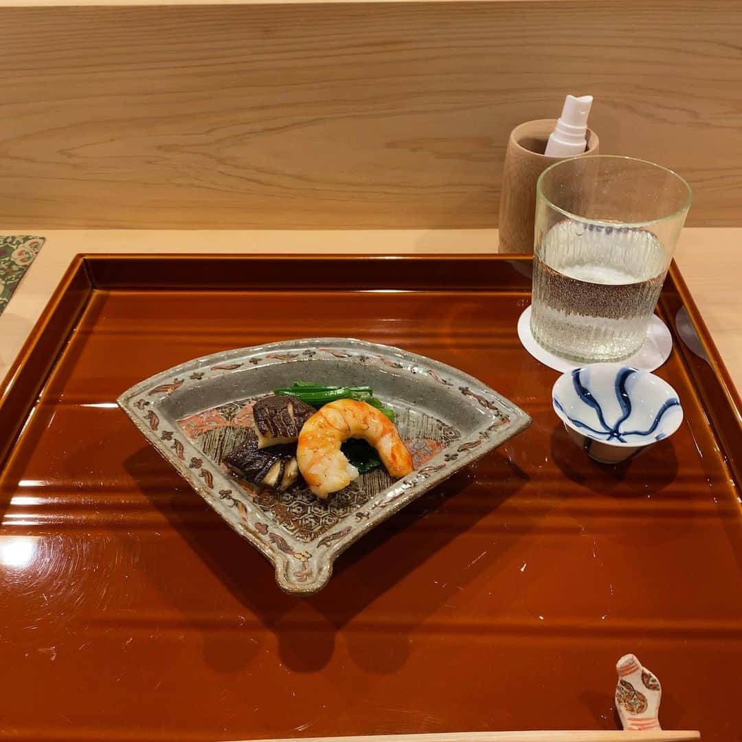 半田麗さんのインスタグラム写真 - (半田麗Instagram)「先日のしあわせ記録✍️ #津の守坂小柴  素材も味付けも盛り付けも決まり事も、日本料理って奥深くて美しいな。」1月17日 17時14分 - rei__handa