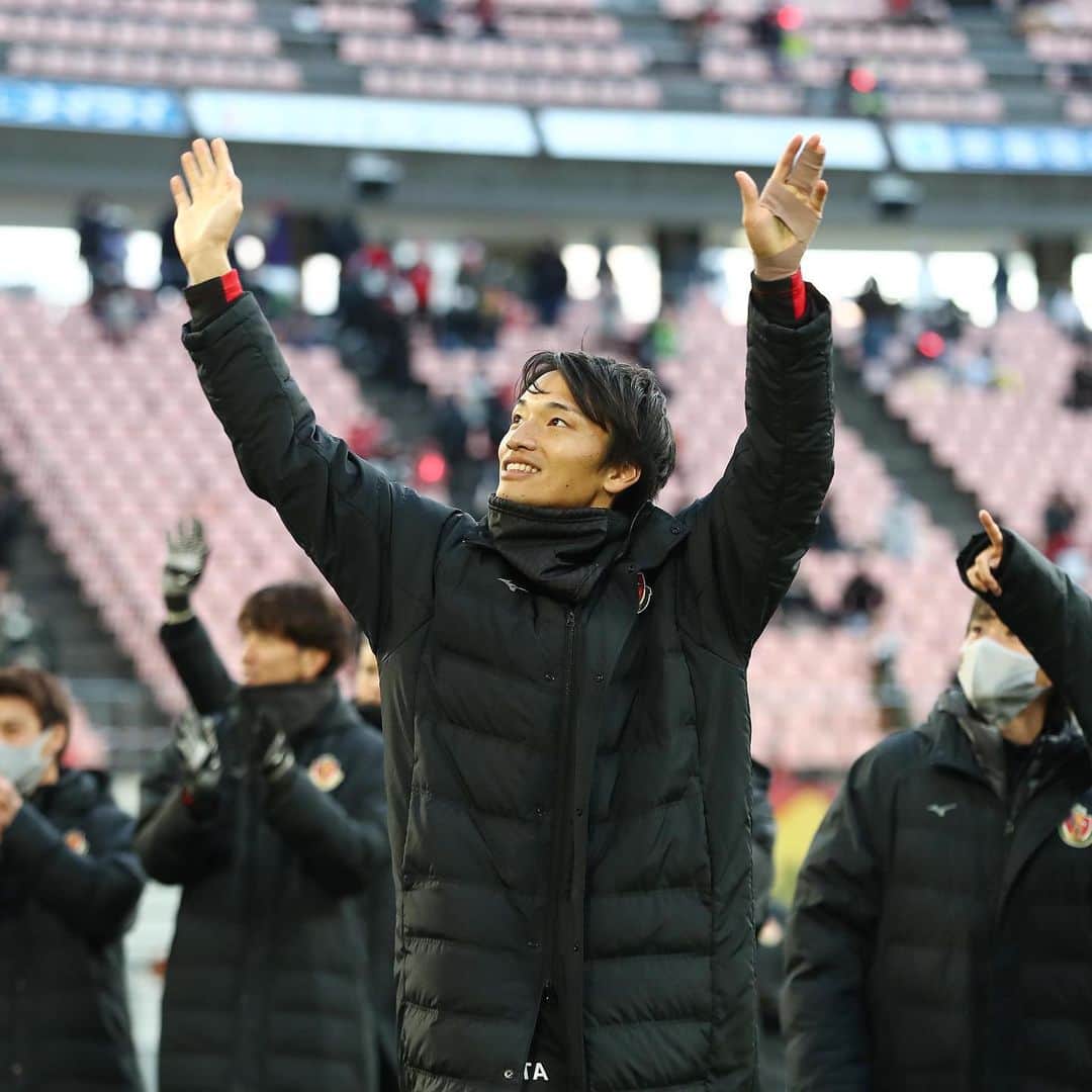 中谷進之介のインスタグラム：「グランパスファミリーの皆さん今年もよろしくお願いします😊  #grampus」