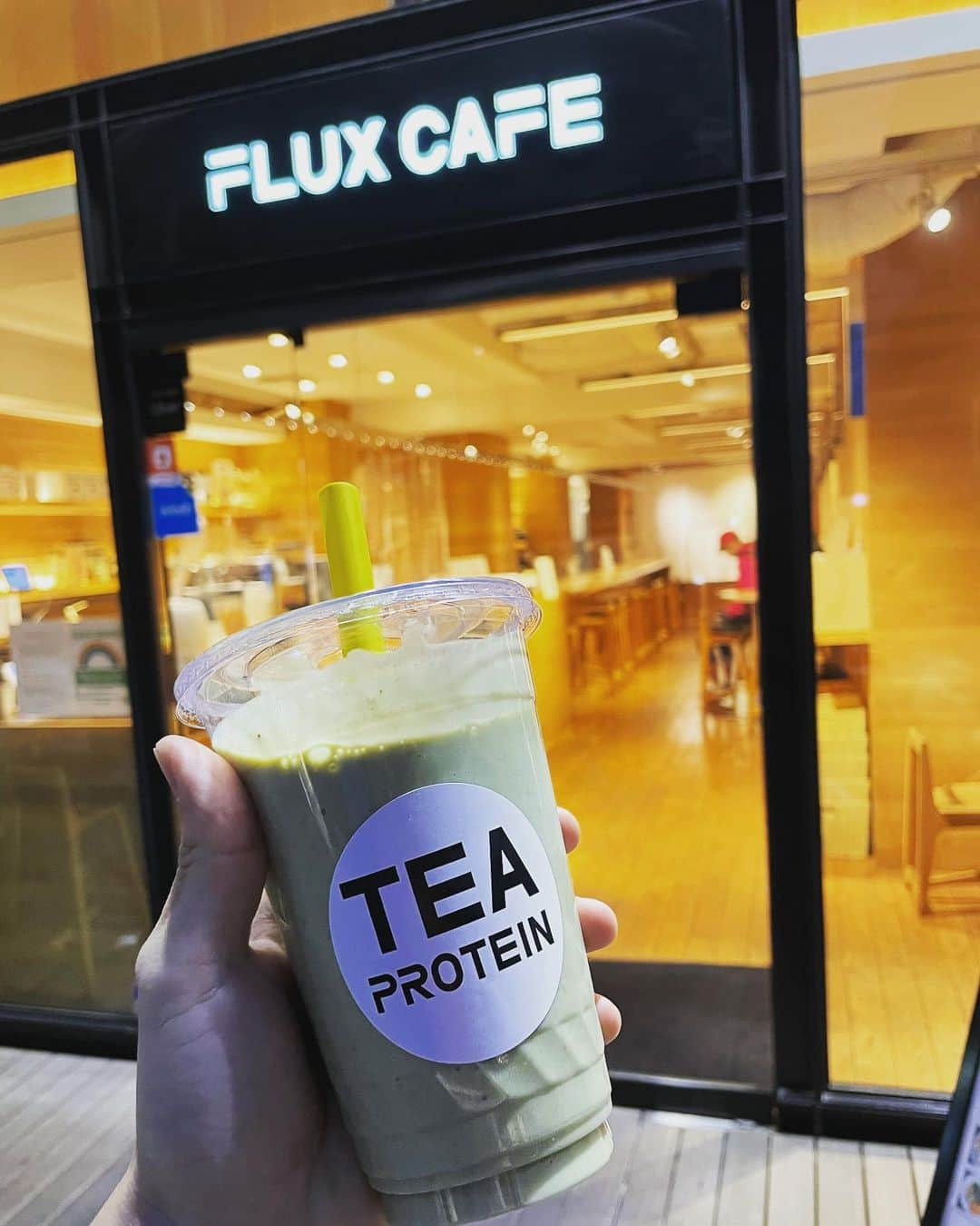 福住仁嶺のインスタグラム：「🏋🏻🥤  @flux.conditionings  @fluxcafe.daikanyama」