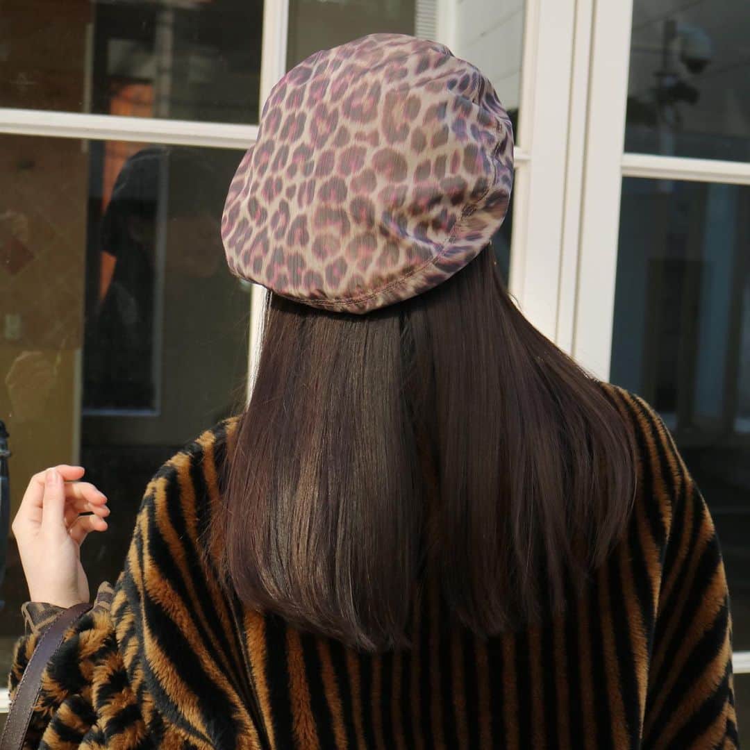 Vintage Brand Boutique AMOREさんのインスタグラム写真 - (Vintage Brand Boutique AMOREInstagram)「Hermes leopard pattern beret  Webstore product code: AO31720  ✈️Worldwide Free Shipping 📩DM for more info and pricing  ➡️info@amorevintagetokyo.com  #hermes #hermesparis #hermesaddict #vintagehat」1月17日 17時24分 - amore_tokyo