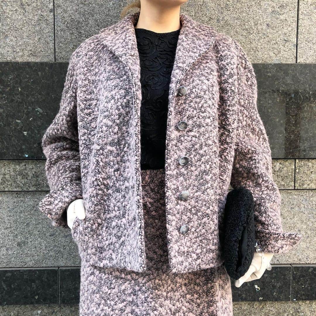 NUTTY Vintage&Collectibleのインスタグラム：「🌸TOMORROW NEW ARRIVAL🌸  ☑︎vtg 50's 'SAKURA' wool set up  --------------------------  💐💐Formal Fair 2021💐💐 -1/18(mon) start-  毎年恒例＜Formal Fair＞今年も始まります！  3月4月にひかえた卒業式や入学式のお客様にはもちろん、 @nutty_littleroomanddeco のベビー&キッズのフォーマルウェアとあわせてお探しの、お母様お父様のお召し物もご紹介していきます＊  一生に一度の思い出を彩る、特別な春をお届けできますように…🌸  --------------------------」