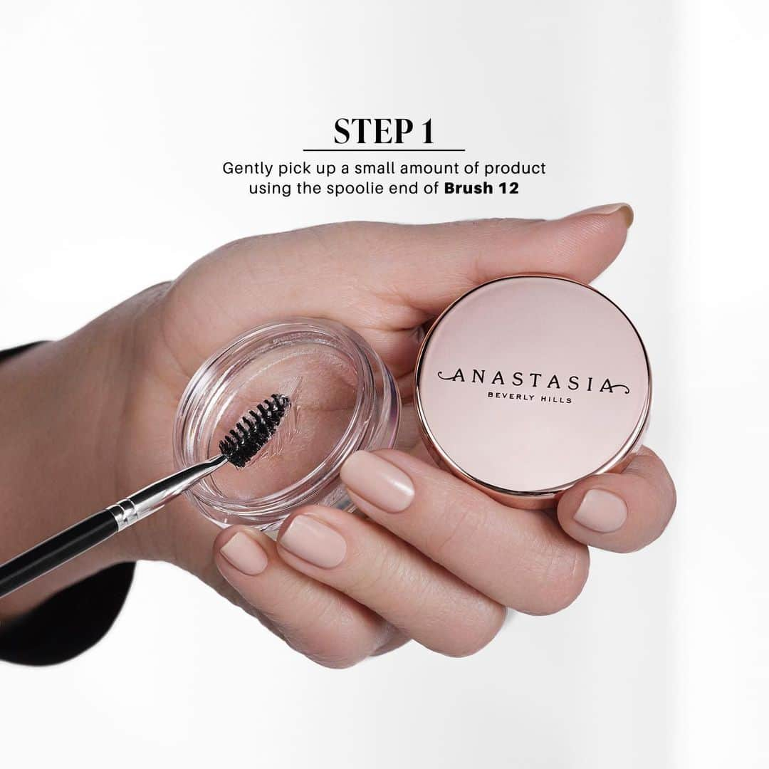 Anastasia Beverly Hillsさんのインスタグラム写真 - (Anastasia Beverly HillsInstagram)「How to use Brow Freeze! 🥶 It just takes a spoolie, the back of the lid or your hand, and a few minutes. Swipe ⬅️ to see a step-by-step!🥶🥶🥶⁣ ⁣ #anastasiabeverlyhills #anastasiabrows #ABHIcedOut」1月17日 8時59分 - anastasiabeverlyhills