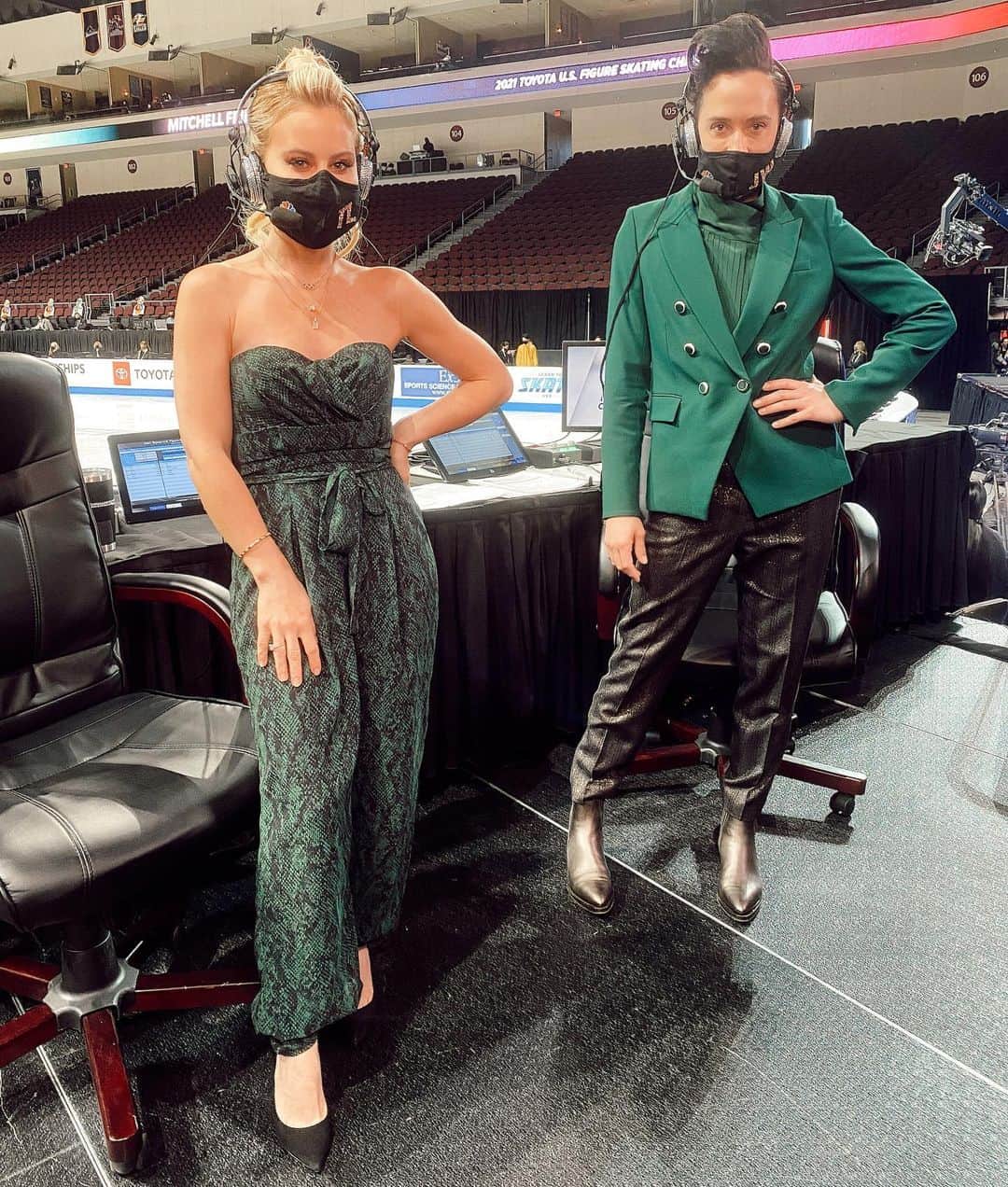 タラ・リピンスキーのインスタグラム：「Back with my boy and I couldn’t be happier. This is the longest we’ve gone without seeing each other but the reunion is sweet. 🐍🐍 Matching outfits and talking skating with him are a few of my most favorite things in life.💚」