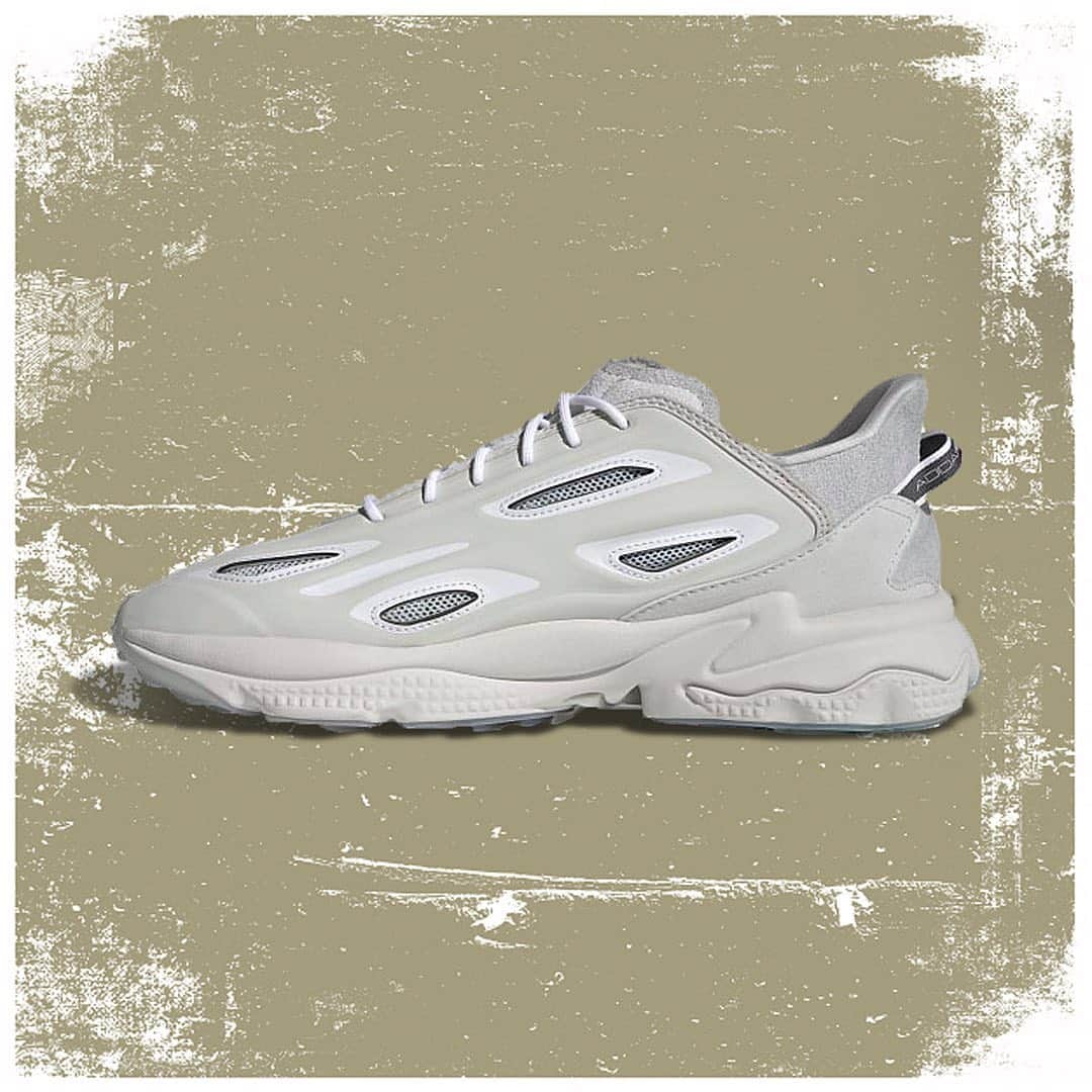 shoes ????さんのインスタグラム写真 - (shoes ????Instagram)「The Yeezy influence is evident in @adidas’s new Ozweego Celox 🕯Retailing at $120, are these a cop?👇  #sneakernews #nicekicks #kicksonfire #adidasoriginals #highsnobiety #hypebeast #stockx #grailed #goat #kickstagram #yeezy #supreme」1月17日 9時29分 - shoes