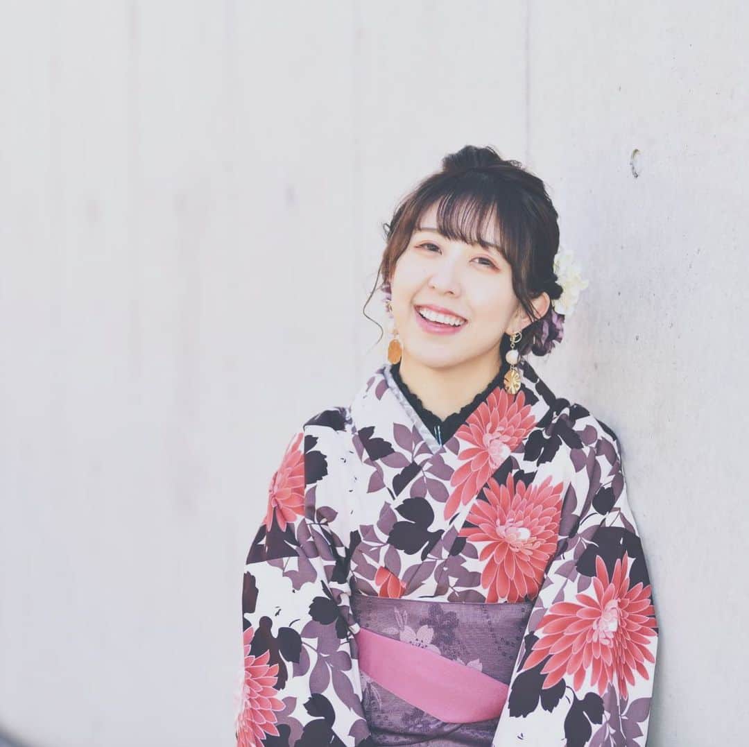 井上麗夢のインスタグラム：「おはよう☀️﻿ ﻿ 1月も後半戦だ！﻿ あっという間に今年も進んでいくね〜！！﻿ ﻿ ﻿ 今日は新しい現場のお仕事へ！﻿ 色んなものの吸収をしてくるんだ😤🔥﻿ ﻿ ﻿ ﻿ 昨日はYouTubeの撮影をしてきたんだけど﻿ めちゃくちゃに楽しかった(自分は)笑﻿ 今年は新たな風がたくさん吹いてるっ！！﻿ ﻿ ﻿ Twitter:@Remu_19﻿ ﻿ ﻿ ﻿ #カメラ女子 #カメラ女子部 #ipone #東京写真部 #写真部 #instagood #pentax #olympus #olympuspen #写真好きな人と繋がりたい  #写真を撮るのが好きな人と繋がりたい  #カメラ好きな人と繋がりたい #カメラマン募集 #ファインダー越しの私の世界  #フィルター越しの私の世界 #ポートレート #ポートレートモデル #女優 #井上麗夢　#YouTube」