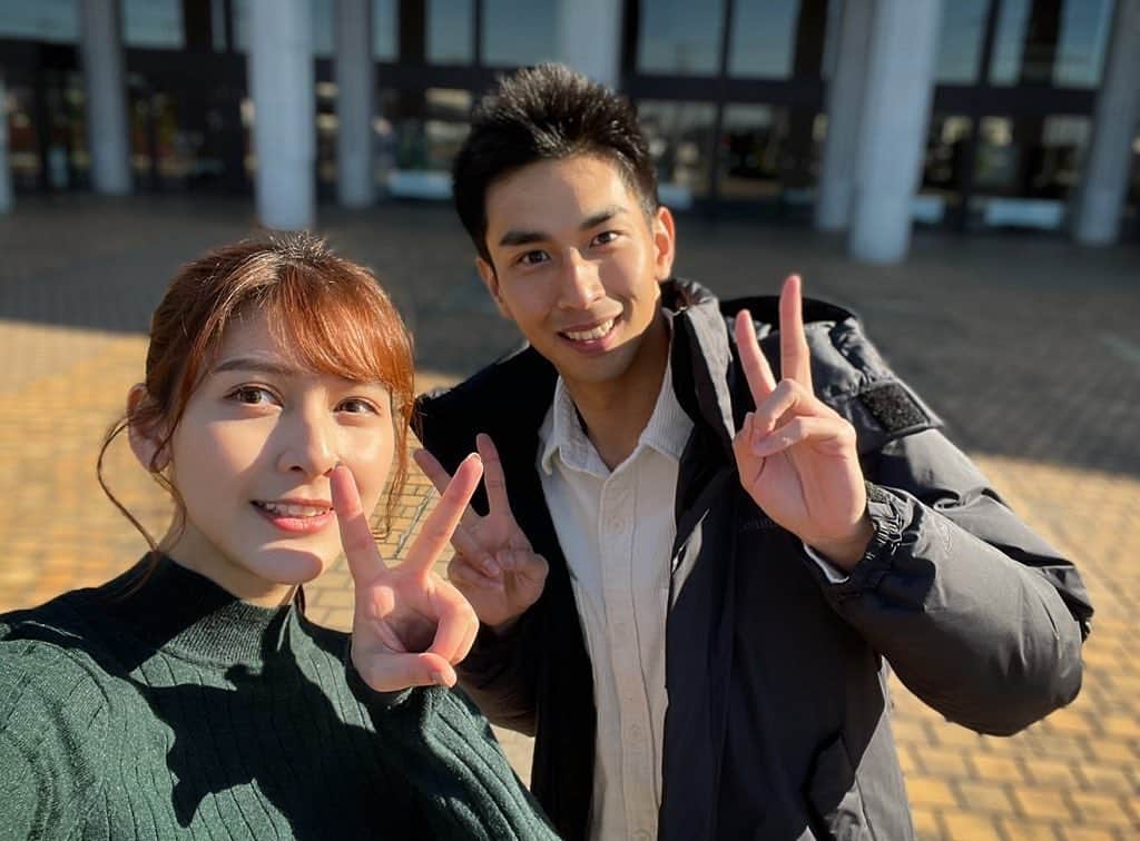 のインスタグラム：「#仮面ライダーセイバー 第18章﻿ ご視聴ありがとうございました！⭕﻿ ﻿ 「覚悟」というワードに考えさせられる回でした﻿ あなたの覚悟は、決まりましたか？﻿ 来週も見てね！﻿ ﻿ めっちゃガチャガチャ回してたユーリさんと🐻﻿ ﻿ #アンジェラ芽衣 #写真 #photo #仮面ライダーセイバー」