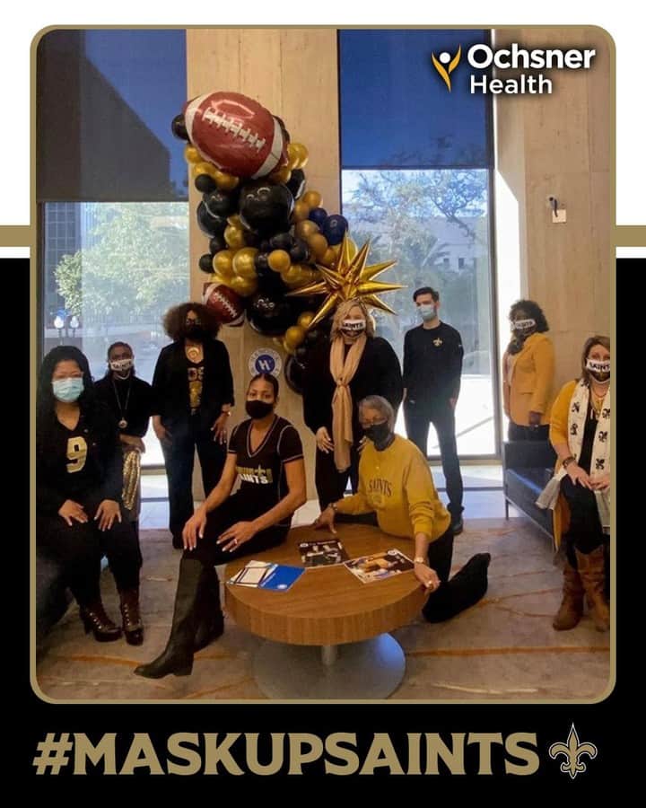 ニューオーリンズ・セインツさんのインスタグラム写真 - (ニューオーリンズ・セインツInstagram)「😷 #MaskUpSaints 😷  Want your own custom Saints mask? Make a $10 donation to the @ochsnerhealth Cancer Institute to design your own. Visit nolamaskup.com to get started!」1月17日 10時01分 - saints