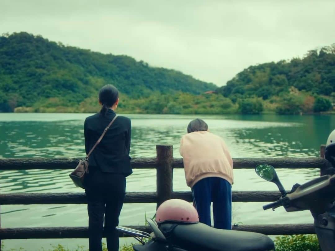 のインスタグラム：「早安Mziboq Su，現在聽馬曉安這首歌很適合。﻿ ﻿ 謝謝曉安 @xiaoan_ma 用她溫柔又充滿力量的歌聲，唱出首張泰雅母語的新專輯。﻿ 還有阿財導演 @hooray_richer ，每次聽他在說故事的時候，總能被拉進感動小宇宙。﻿ ﻿ 最後感謝我的夥伴陳妤 @cowabungayu ，因為見騰 @mattleetw 的表演課，幸運能夠認識到這麼棒的她，緣份再次把我們湊在一起。﻿ ﻿ 致離鄉背井打拼的遊子，起身再出發。﻿ ﻿ #馬曉安 #早安 #MziboqSu」