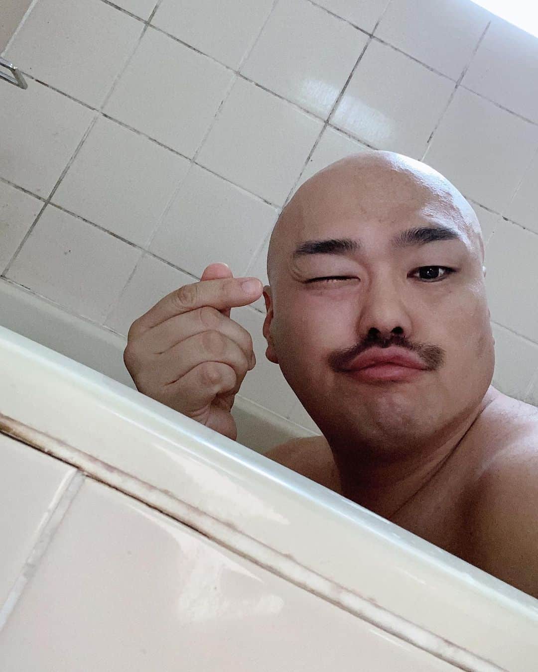 クロちゃんさんのインスタグラム写真 - (クロちゃんInstagram)「お風呂からキュンです！」1月17日 12時36分 - kurochandesuwawa