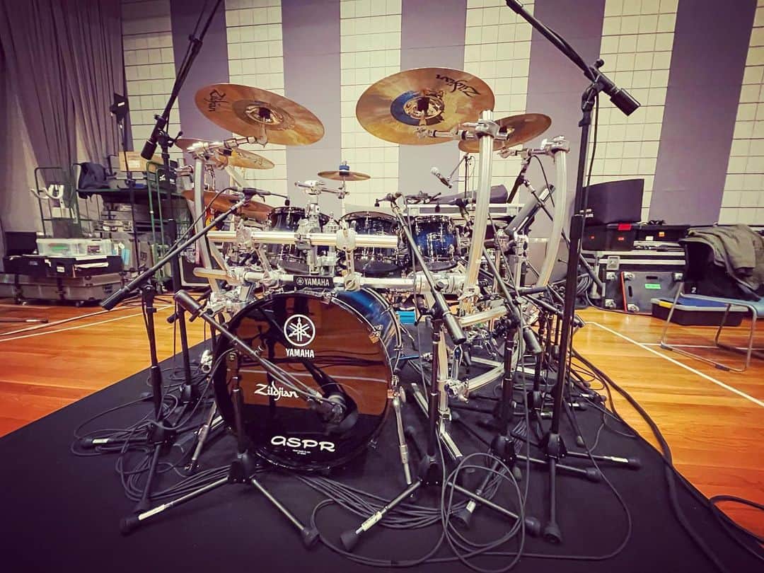 坂東慧のインスタグラム：「ﾘﾊﾘﾊﾘﾊﾘﾊﾘﾊﾘﾊﾘﾊﾘﾊﾘﾊﾘﾊ。久々にラック組みました。 #yamahadrums #zildjiancymbals #zildjiansticks #aspr #westone #cympad #hexrackii #rehearsal」