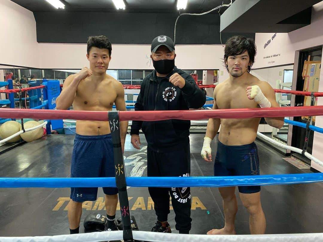大野将平のインスタグラム：「ボクシング3150🥊 @kameda033  @tomokikameda  史郎さん、和毅ありがとうございました！ #boxing#training」