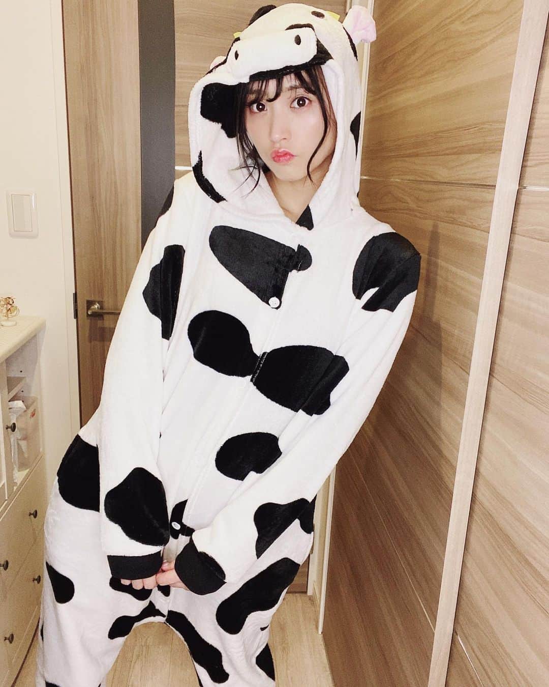根岸愛のインスタグラム：「🐄🥛🐄 ねぎうしさん #caw #丑年 #牛 #うし #着ぐるみ」