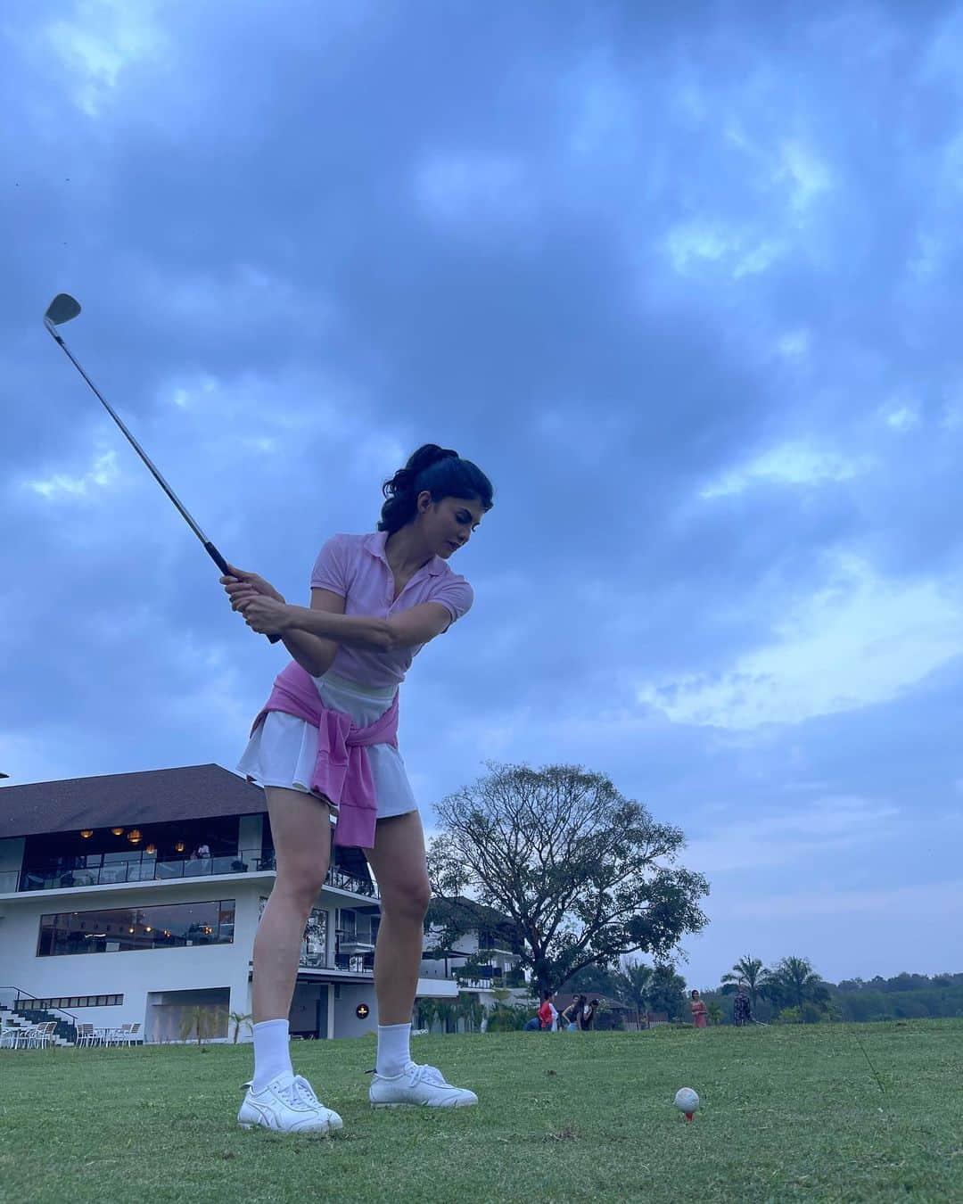 Jacqueline Fernandezさんのインスタグラム写真 - (Jacqueline FernandezInstagram)「Best weekend ever!! @kimmanegolf with my babies @sashajairam @shaanmu @abhishek4reel 🌈🌈🌈」1月17日 14時48分 - jacquelienefernandez