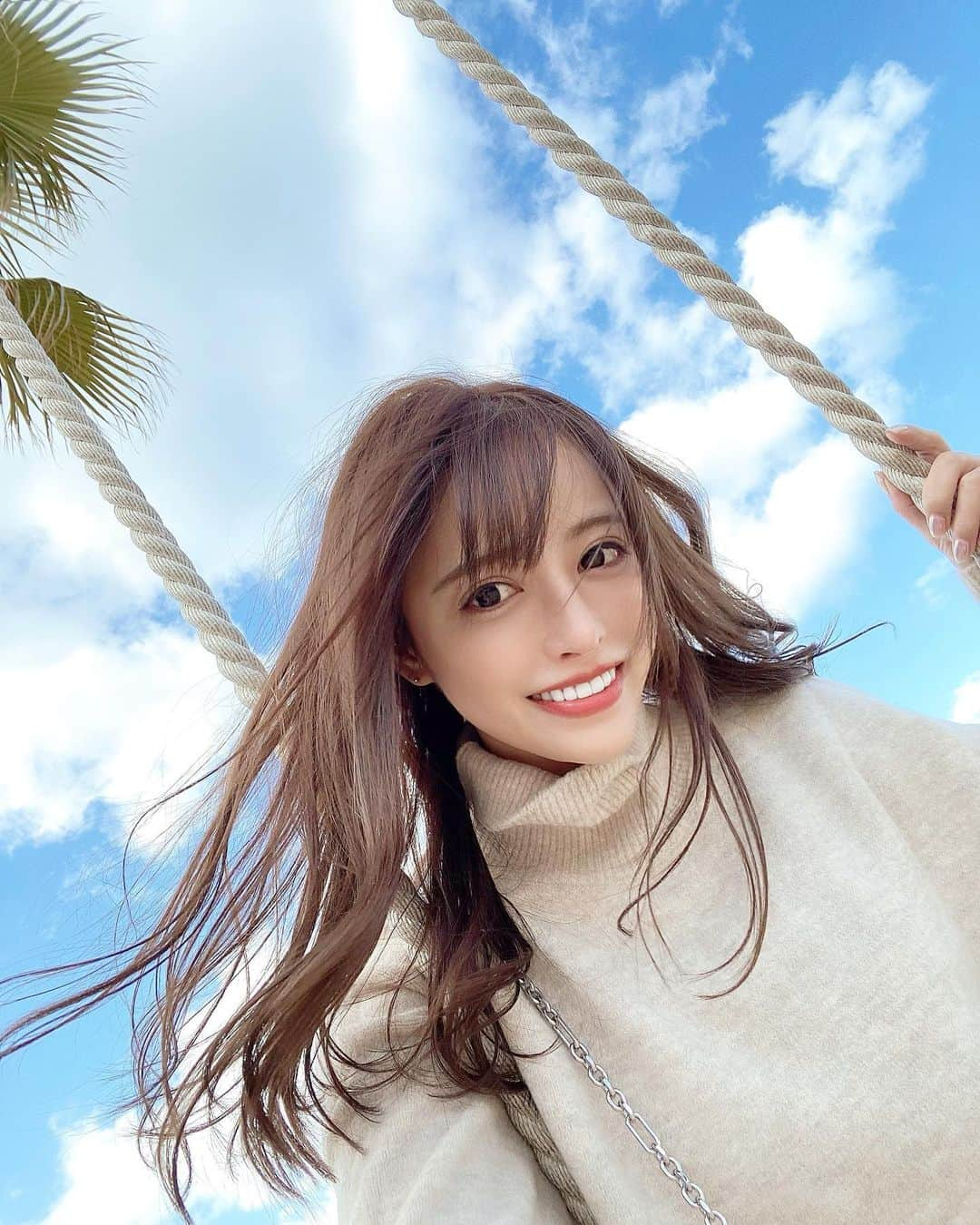 ririさんのインスタグラム写真 - (ririInstagram)「最高のロケーション🏝🌞🐸🌺✨  #糸島」1月17日 15時08分 - riri.ribon