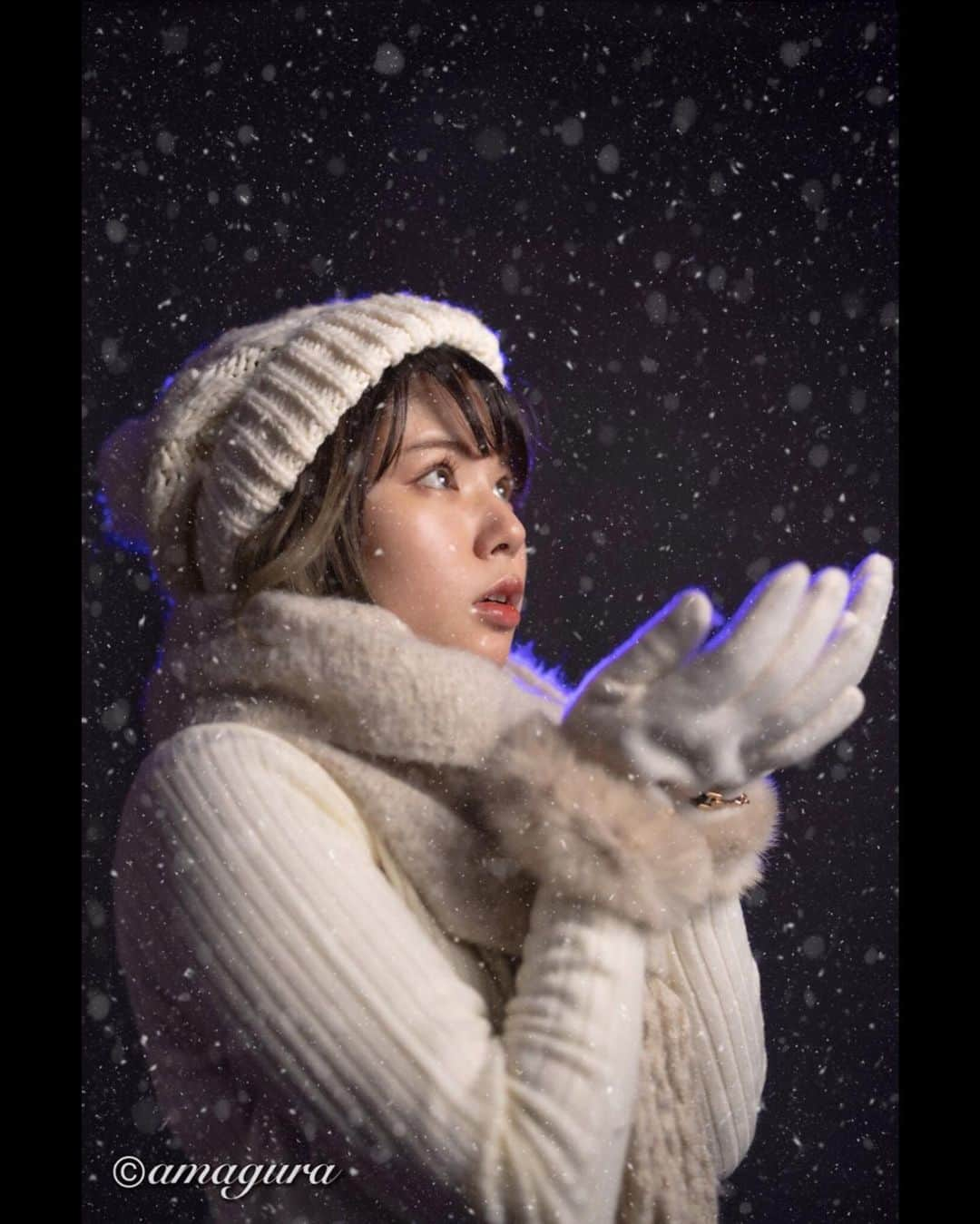 ワンサイド福岡さんのインスタグラム写真 - (ワンサイド福岡Instagram)「model：千夏 photo by： @amagura0223  . . リクエスト撮影のお写真です。 スタジオにて雪ポートレート撮影。 とても新鮮で、楽しい撮影でした！ いつも撮影のために沢山準備して下さって本当にありがとうございます。 . . ワンサイド福岡ではポートレートモデルとして活動して下さる方を募集しております。 未経験でも大丈夫。詳しくはワンサイド福岡のホームページをご覧下さい。 . . #スタジオ撮影  #雪ポートレート  #雪ポトレ #ポートレート #福岡被写体 #福岡モデル #被写体募集中  #被写体になります  #被写体モデル  #被写体希望  #被写体女子  #福岡カメラ部  #福岡撮影会 #福岡ポートレート #福岡被写体モデル  #福岡カメラマン  #ワンサイド福岡 #ワンサイド撮影会 #カメラマンさんと繋がりたい  #カメラマンさん募集  #写真好きな人と繋がりたい  #写真撮ってる人と繋がりたい  #何気ない瞬間を残したい  #ファインダー越しの私の世界  #撮るを楽しむ  #私の写真もっと広まれ  #キリトリセカイ #ポトレのセカイ  #ポトレ撮影隊  #撮影依頼募集中」1月17日 15時07分 - oneside_fukuoka