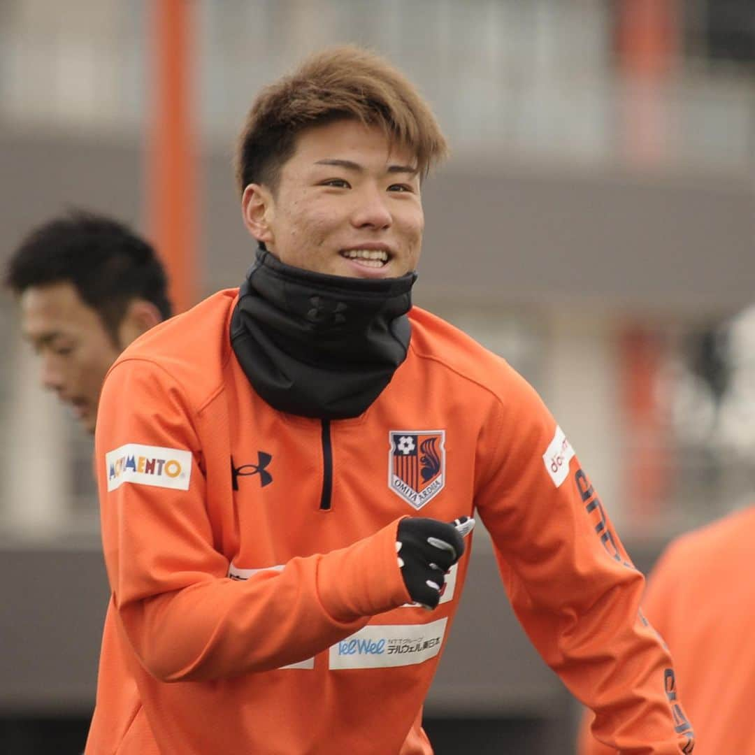 大宮アルディージャさんのインスタグラム写真 - (大宮アルディージャInstagram)「. 本日のトレーニング&写真撮影の様子📸⚽️ 順番をしっかり待ちながら若手の撮影にちょっかいを出す三門選手😁 #41小野 #37松田 #5俊輝 #34佐相 #27誠也 #48柴山 #山中真 コーチ #49大澤 #18髙田 #7三門 #大宮アルディージャ #ardija #Jリーグ #SHOW」1月17日 15時16分 - omiya.ardija