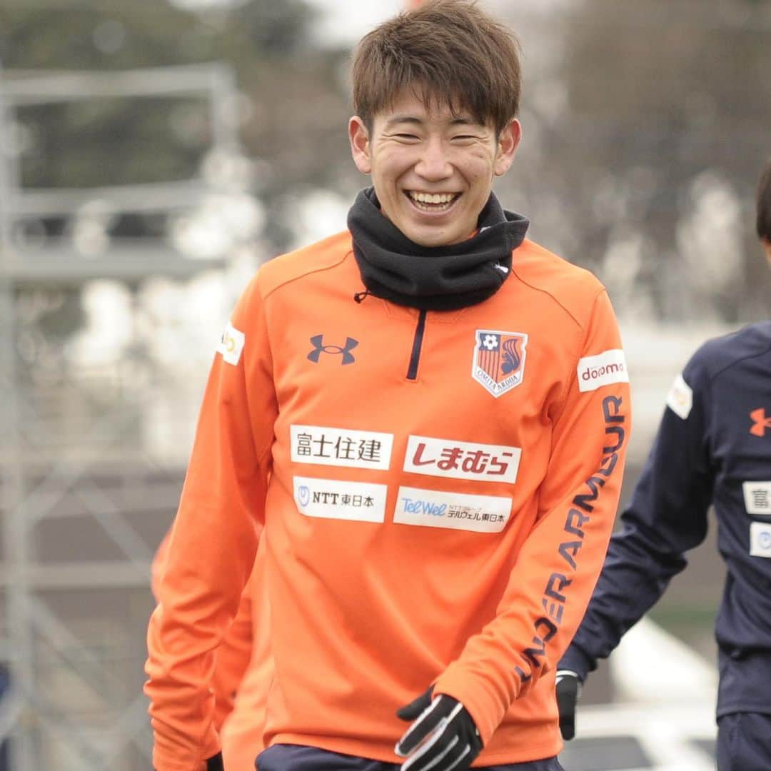 大宮アルディージャさんのインスタグラム写真 - (大宮アルディージャInstagram)「. 本日のトレーニング&写真撮影の様子📸⚽️ 順番をしっかり待ちながら若手の撮影にちょっかいを出す三門選手😁 #41小野 #37松田 #5俊輝 #34佐相 #27誠也 #48柴山 #山中真 コーチ #49大澤 #18髙田 #7三門 #大宮アルディージャ #ardija #Jリーグ #SHOW」1月17日 15時16分 - omiya.ardija