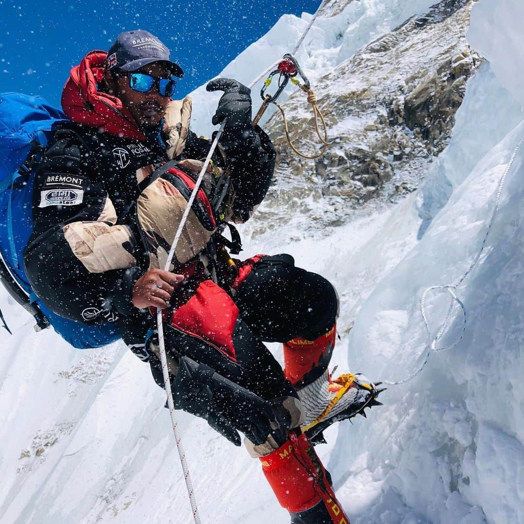 ブレモンさんのインスタグラム写真 - (ブレモンInstagram)「Bremont Ambassador @nimsdai and his remarkable team have broken a world record in becoming the first team in history to summit #K2 in winter.⁠⠀ ⁠⠀ 'Nims' also proved what was possible in his previous expedition, summiting Earth's 14 highest peaks in less than 7 months, which lead to the creation of the Bremont Project Possible limited edition watch. His most recent adventure at K2 has continued this run of breathtaking achievements as he becomes even more #TestedBeyondEndurance⁠⠀ ⁠⠀ #k2mountain #k2wintersummit #sbs #specialforces #gurkhas #bremont #bremontwatches #extreme #adventure #everest #mountain #mountaineering #actionwatch #nature #travel #hiking #mountains #watchaddict #dailywatch #mybremont⁠⠀」1月18日 2時03分 - bremontwatches