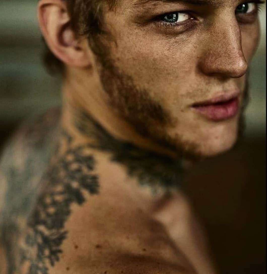 セバスティアン・ソーブのインスタグラム：「It's a chopper baby, it's a chopper.. By @stefan_beutler」