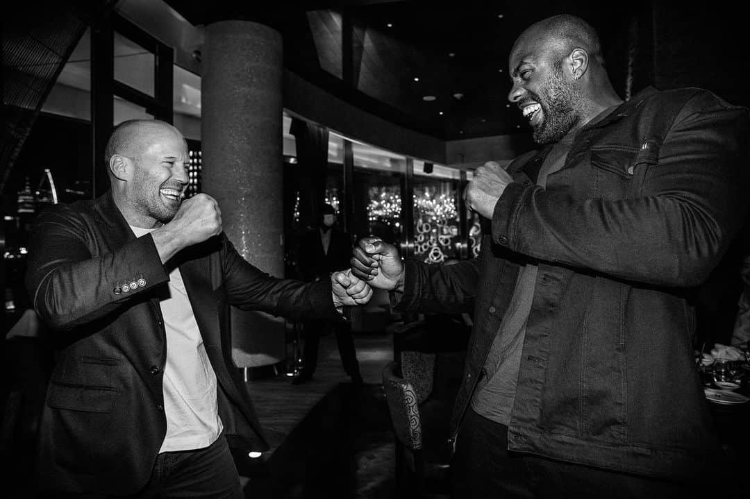 ジェイソン・ステイサムのインスタグラム：「A privilege to meet the legend!!@teddyriner   📸@julienscussel」