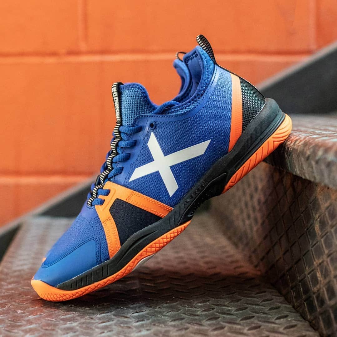 のインスタグラム：「ᴀ ᴛ ᴛ ᴀ ᴄ ᴋ · ᴍᴜɴɪᴄʜ ʜᴀɴᴅʙᴀʟʟ 🤾🏻👟💥 #MunichSports #ATTACK #Handball #MunichHandball #FW2020 #newcollection」