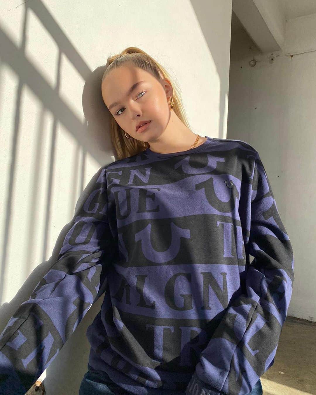 のインスタグラム：「Cool, Calm, & Collected @mathildemellor l UK Exclusive   Tag @truereligion & #MYRLGN in your post for your chance to be featured next!」