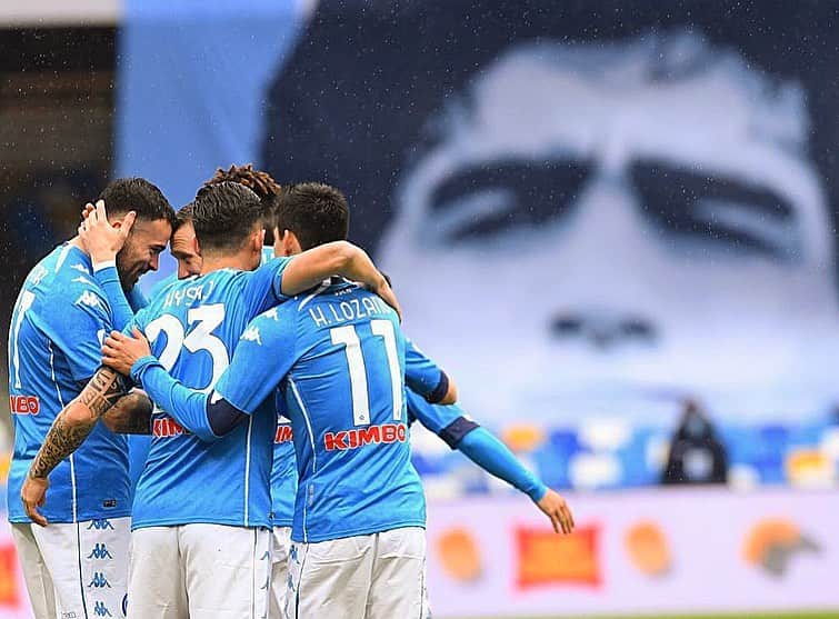 アンドレア・ペターニャさんのインスタグラム写真 - (アンドレア・ペターニャInstagram)「Grande vittoria 💙 Dare tutto per questa maglia e questo gruppo è un onore.  Ora concentrati sulla sfida di mercoledì! #bulldozer」1月18日 3時07分 - andreapetagna