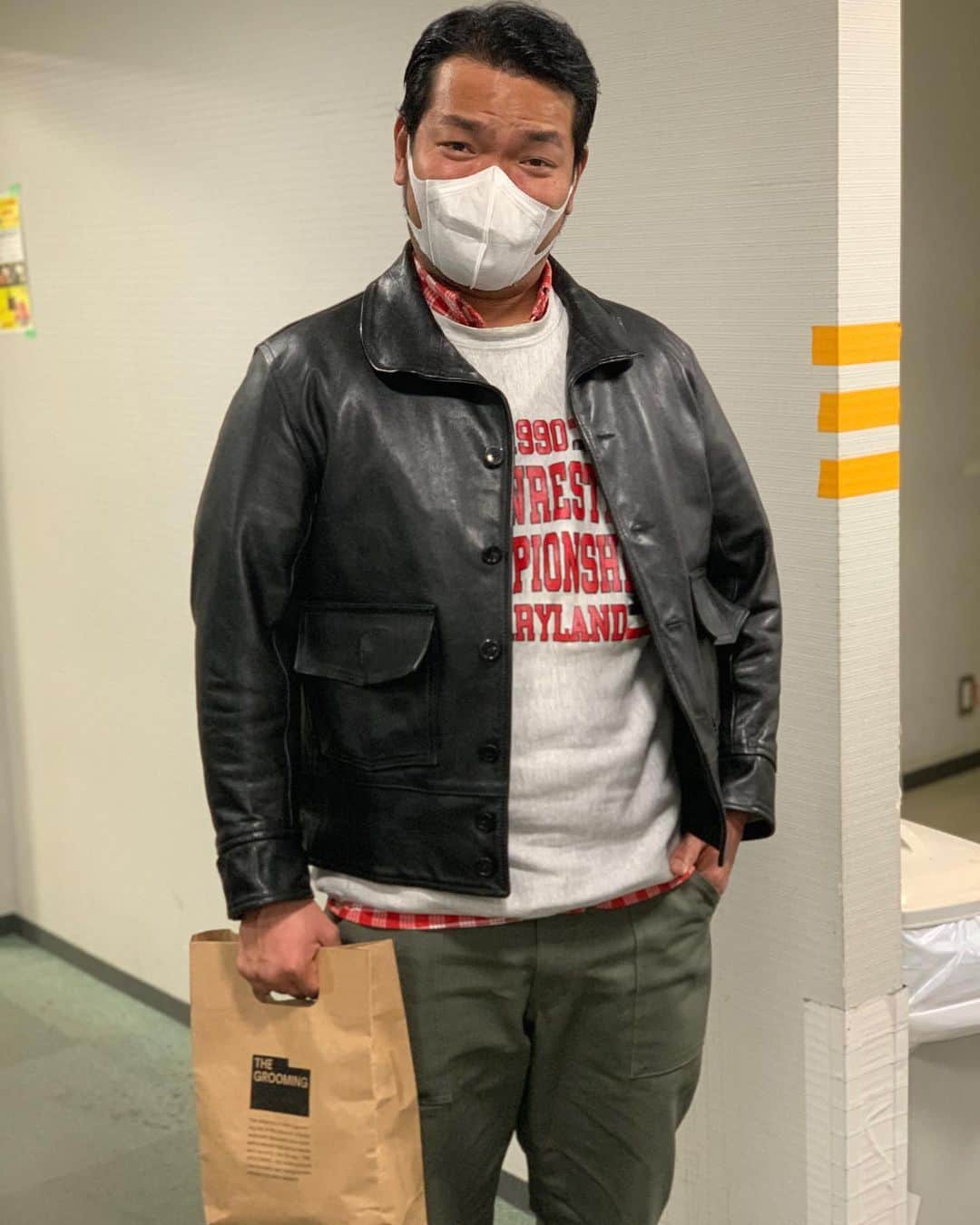 池田真一のインスタグラム：「今日は息子の誕生日だから仕事を早めに切り上げてサプライズで帰宅するパパをどうぞ。」