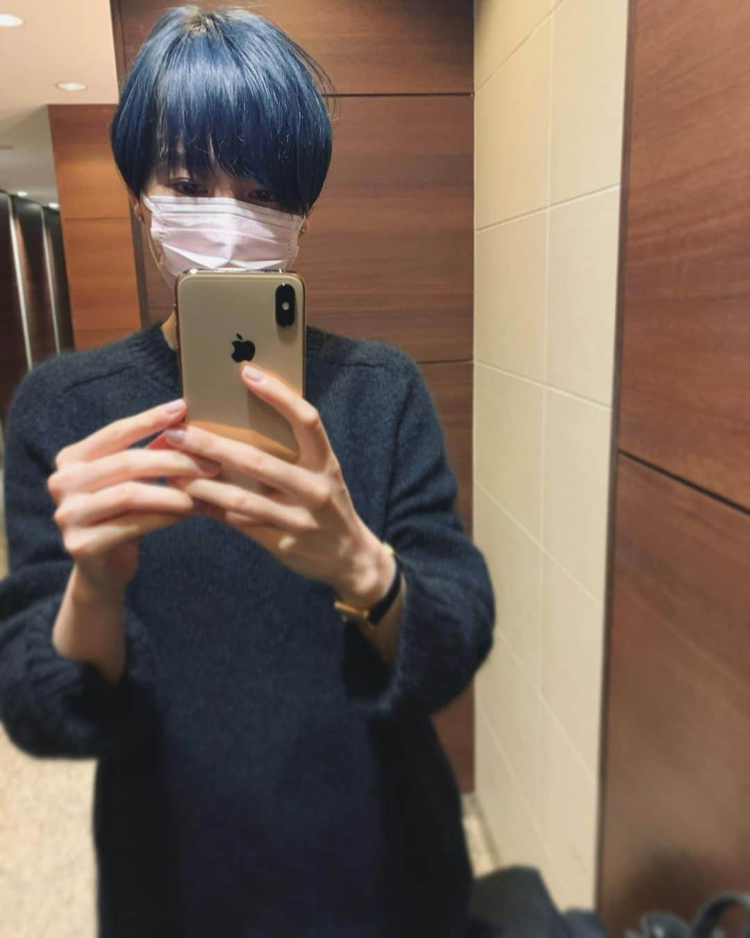 森なな子さんのインスタグラム写真 - (森なな子Instagram)「髪を下ろした方が色がわかりやすい..。 時間がなくてセットしなかっただけなんだけどね☆ #ショートヘア #ベリーショート #shorthair」1月17日 18時35分 - nanako.m1988