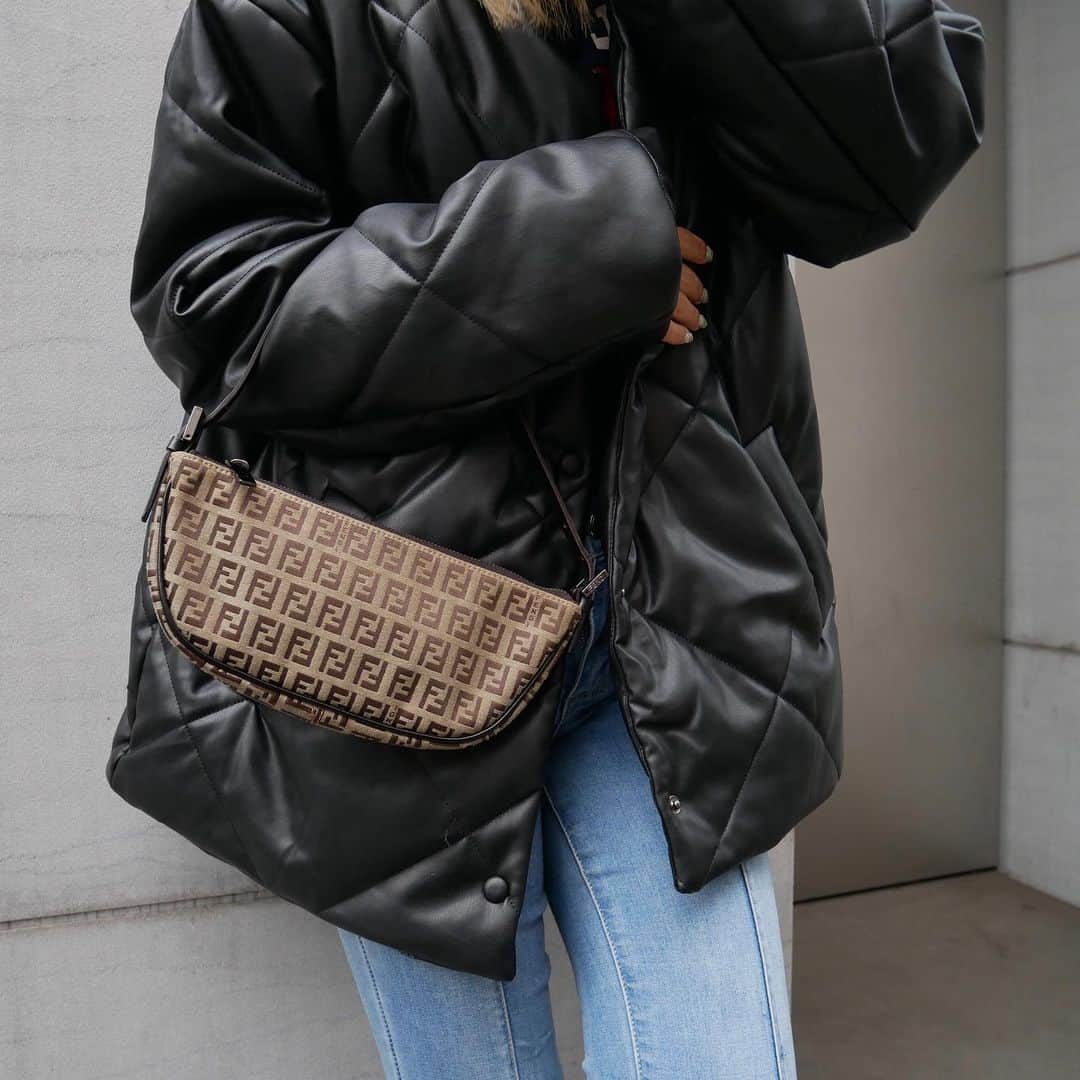 Vintage Brand Boutique AMOREのインスタグラム