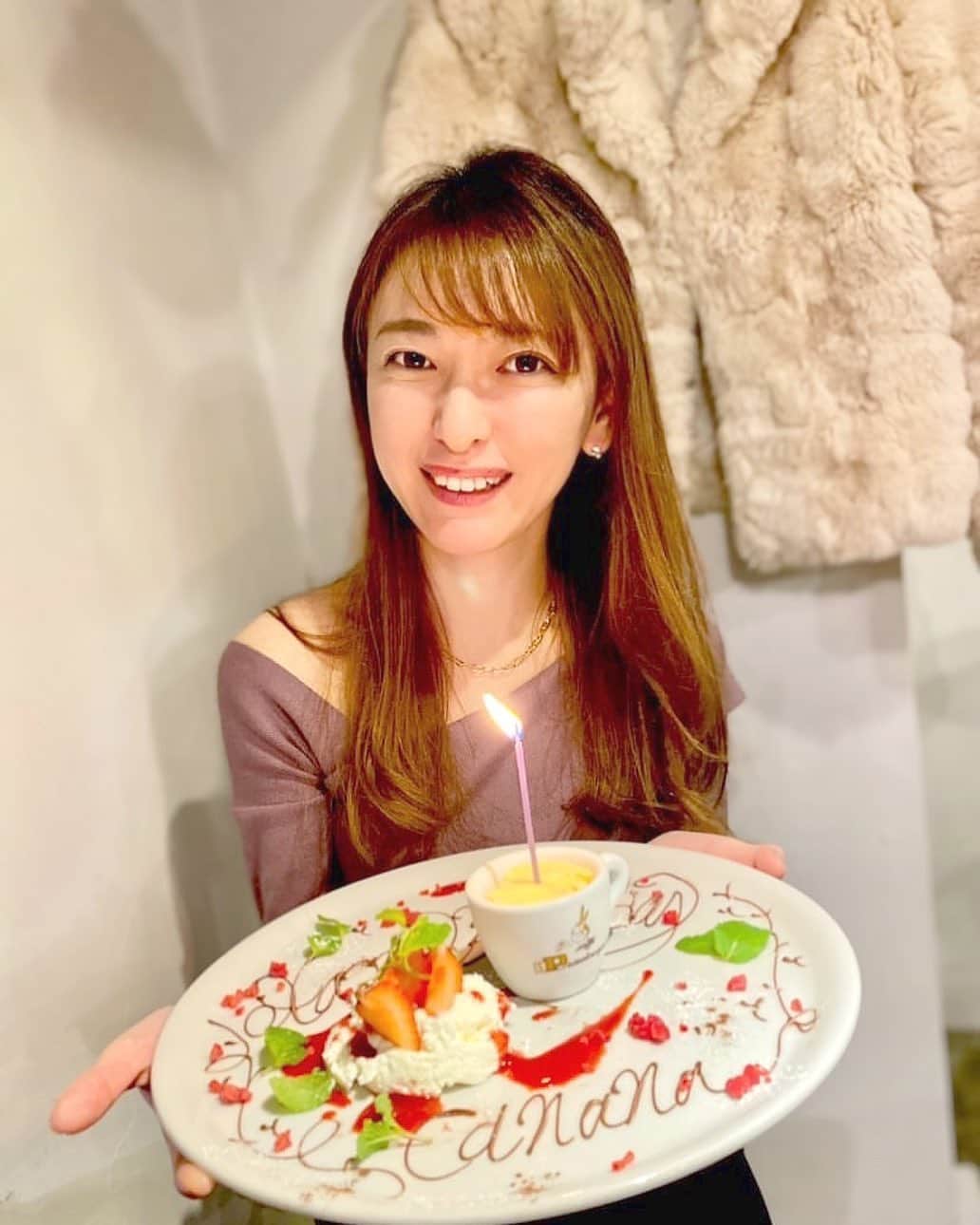 菊池かなこのインスタグラム：「. 可愛いバースデープレート🎨✨」