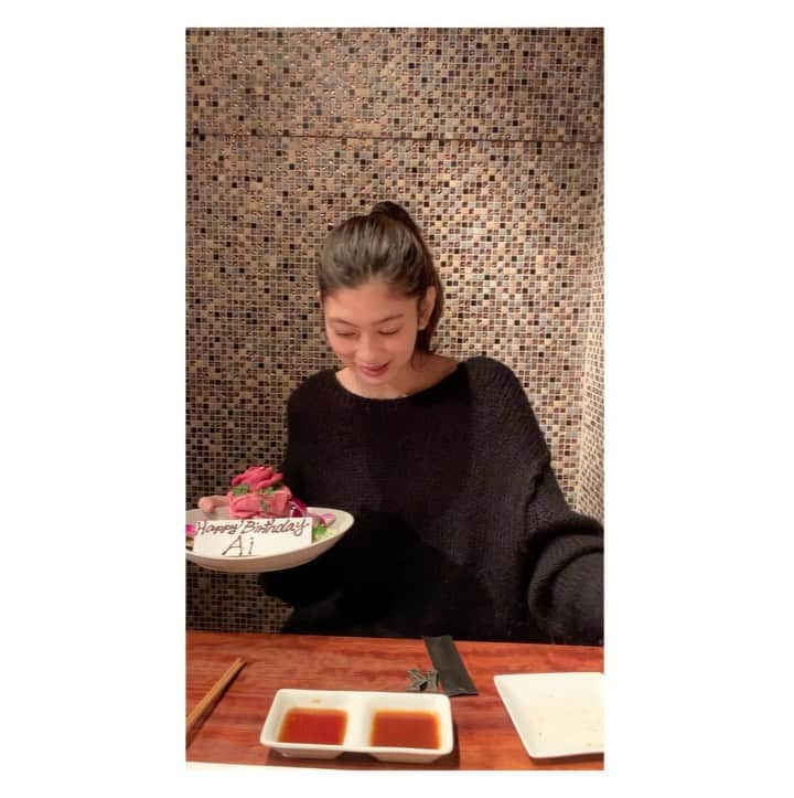 橋爪愛のインスタグラム：「22歳になりました。  21歳は私の中で沢山の事が 変わった1年でした。  22歳も楽しい事がたくさんあるといいなぁ  そして、 お仕事で関わって下さった皆様 大変お世話になりました。 22歳の私もよろしくお願いします💓  ファンのみんないつも応援してくれてありがとうございます😘 22歳の私も応援してください💓」