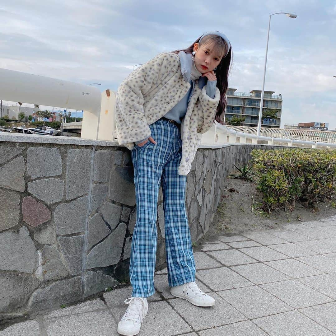 mimさんのインスタグラム写真 - (mimInstagram)「やっぱり大好きパステルブルーコーデ💙  #mim_ootd#157cm#candystripper」1月17日 18時49分 - mim_11_11