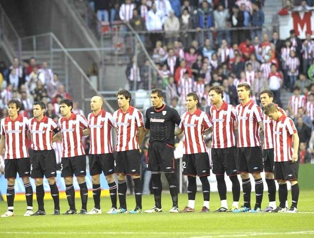 ボルハ・エキサのインスタグラム：「Mucha suerte @athleticclub en este día!!! #final #supercopadeespaña  #family ⚽️ 🔴⚪️🔴⚪️ #fcbarcelona vs #athleticbilbao」