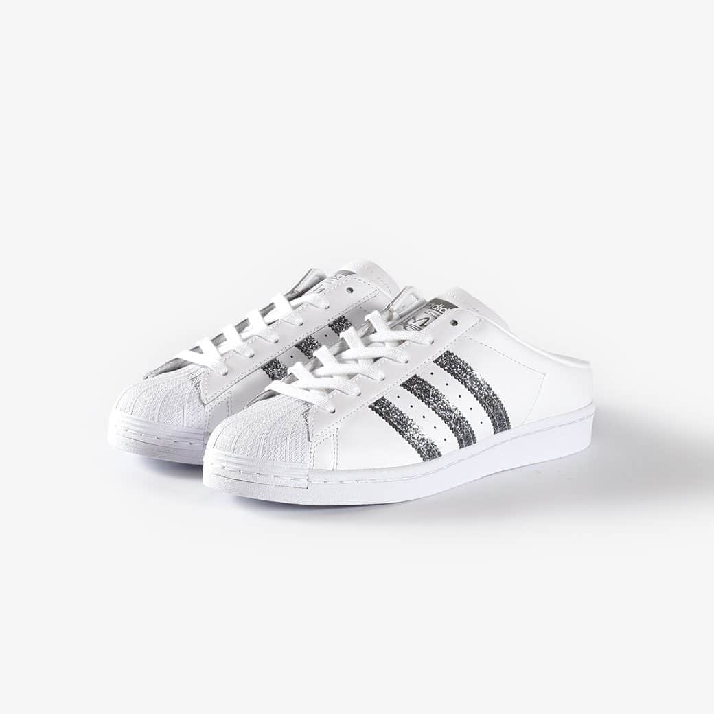 KICKS LAB. [ Tokyo/Japan ]のインスタグラム：「adidas l "SUPERSTAR MULE W" Ftwr White/Supplier Color/Silver Metallic l Available in Store and Online Store. #KICKSLAB #キックスラボ」