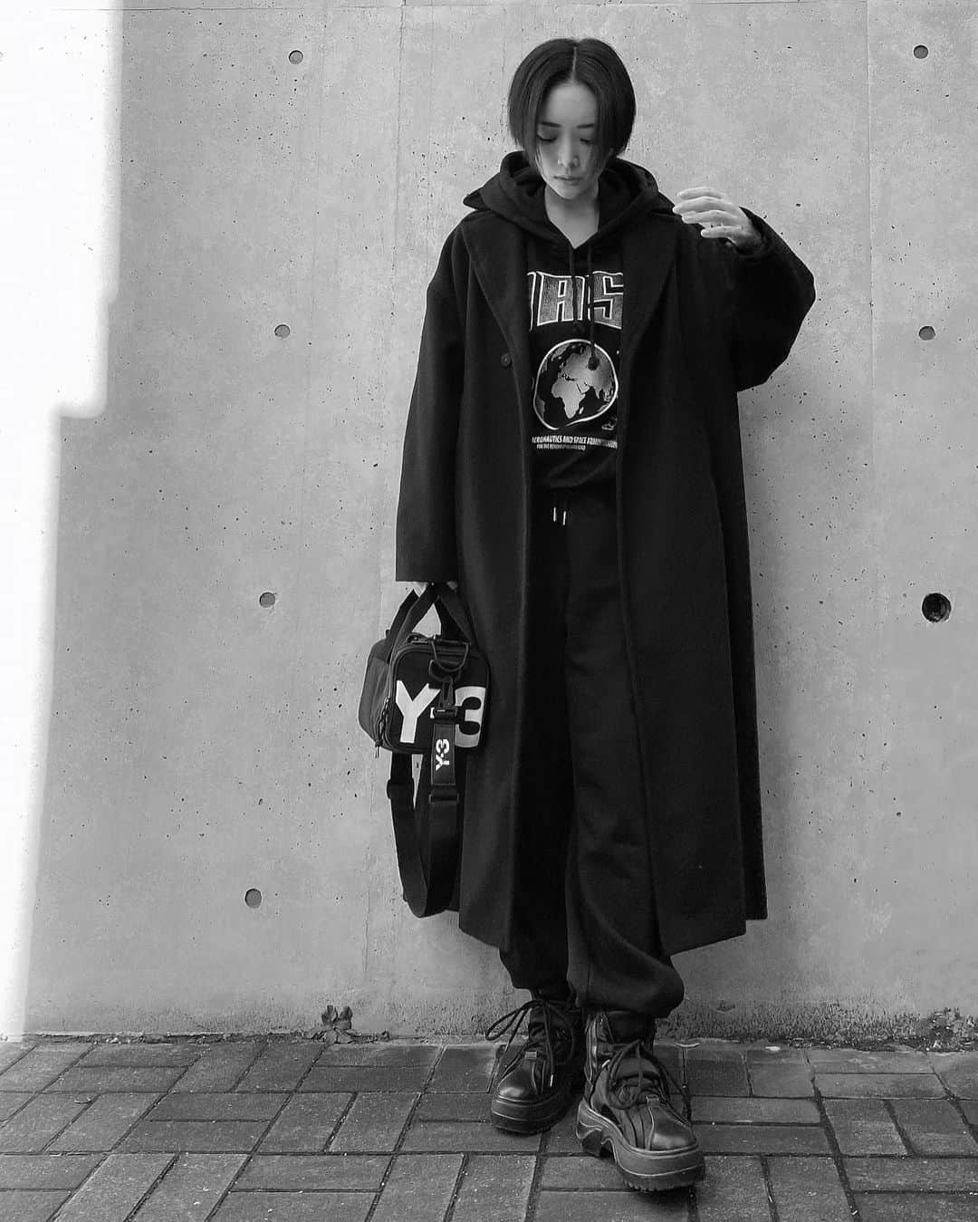 石川マリーさんのインスタグラム写真 - (石川マリーInstagram)「． ． 🖤🖤🖤 ． ． ． #fashion #ootd #handm」1月17日 19時30分 - marieishikawa