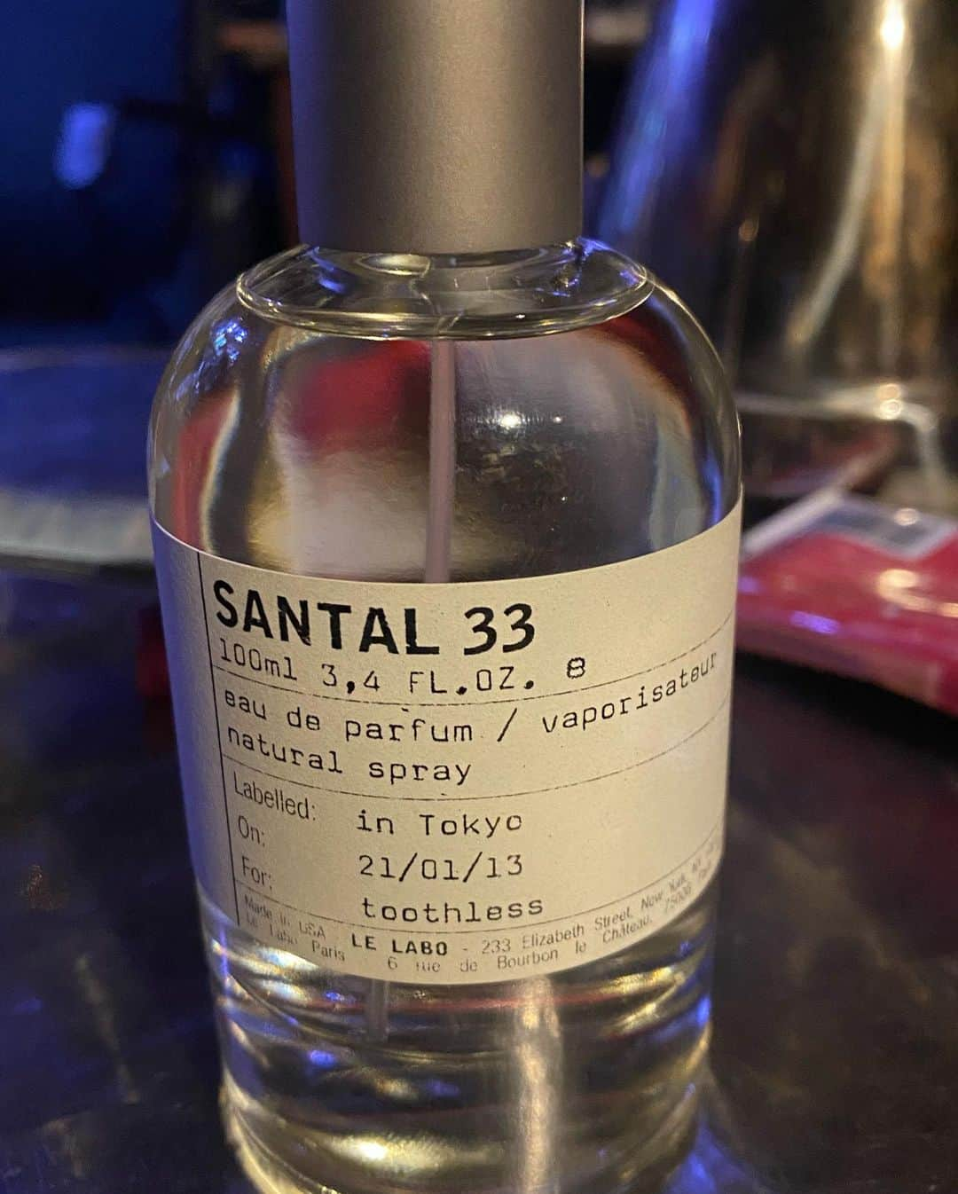 カワグチジンさんのインスタグラム写真 - (カワグチジンInstagram)「君のLELABOのSANTAL33の香水のせいだよ〜  #lelabo  #lelabofragrances   #toothless  #歯無し」1月17日 20時00分 - kurtcojain