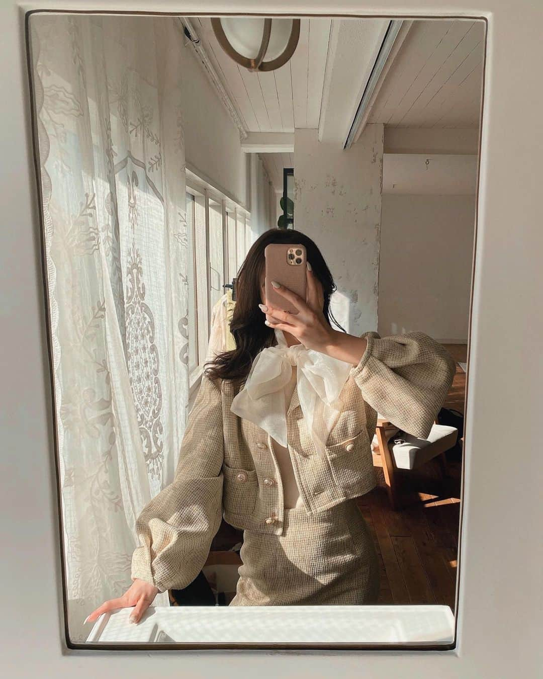 梯真奈美さんのインスタグラム写真 - (梯真奈美Instagram)「romanticism 🤎 ' ロマンティシズム '  #fashion #mood #romanticism #m #eimy #eimyistoire」1月17日 20時01分 - official_manami