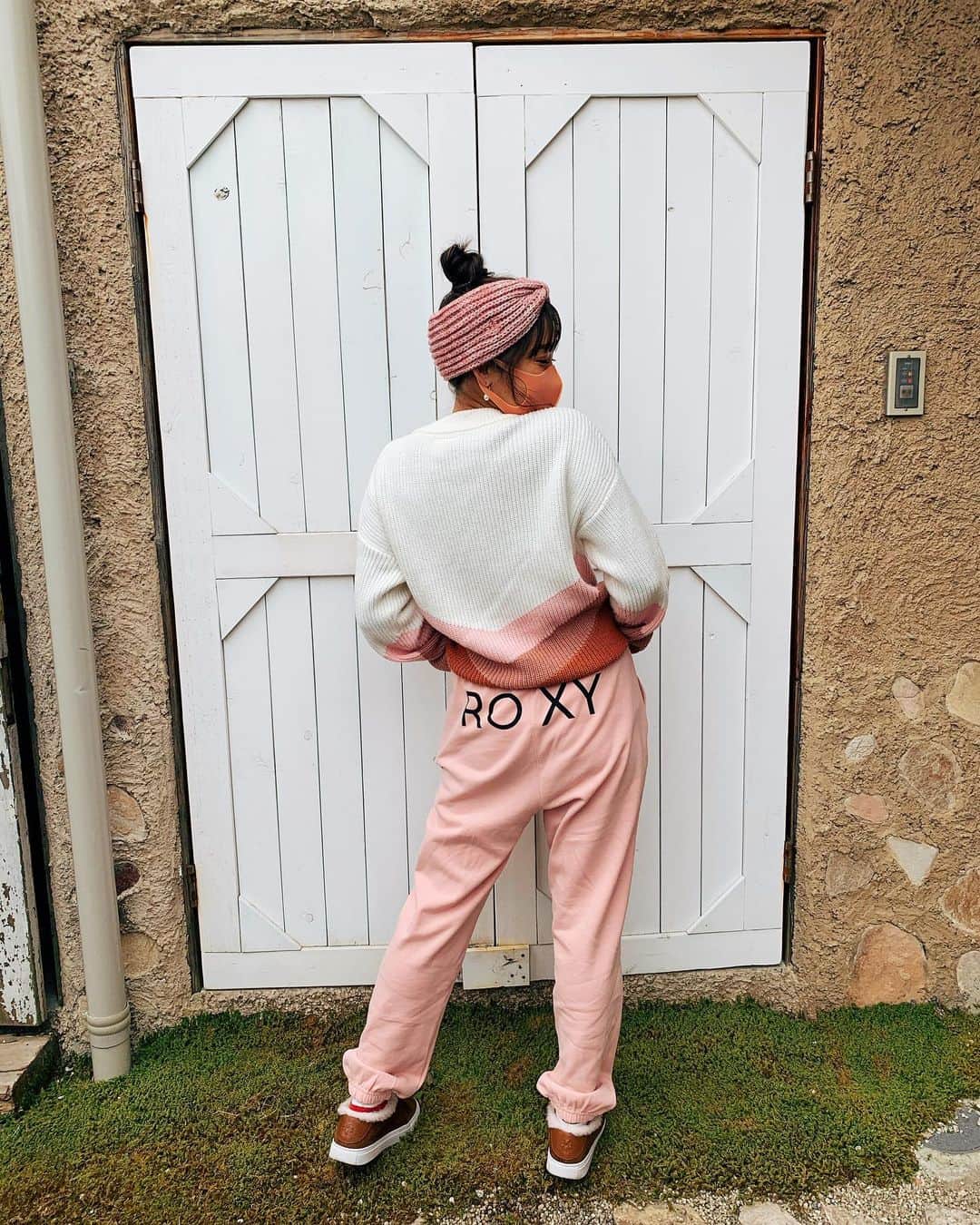 マイコ さんのインスタグラム写真 - (マイコ Instagram)「* 新作のスウェットパンツ履きたくてコーデ組んだら 全体的にピンクになった日。 ・ ・ ・ ・ @roxyjapan  #roxyjapan#fashion#relax#153cm#153cmコーデ」1月17日 20時07分 - maicorori
